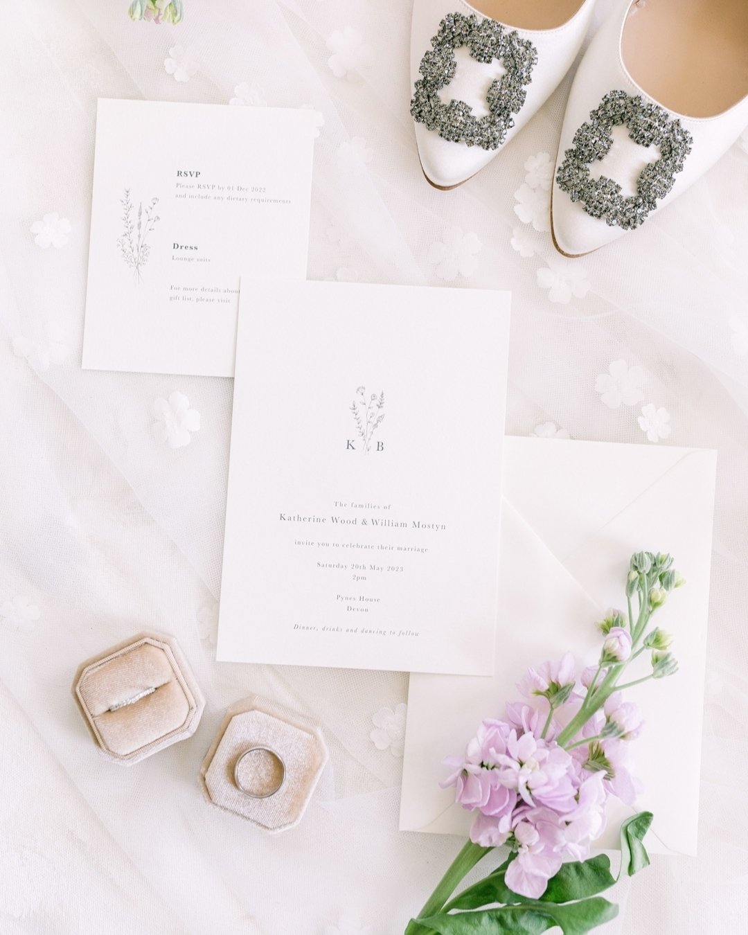 Pretty details for Katie &amp; Billy last spring. 🌷

There's something so satisfying about capturing dreamy flatlays for my couples, allowing you remember all of your carefully chosen details long after the day.

I have a beautiful styling kit full 