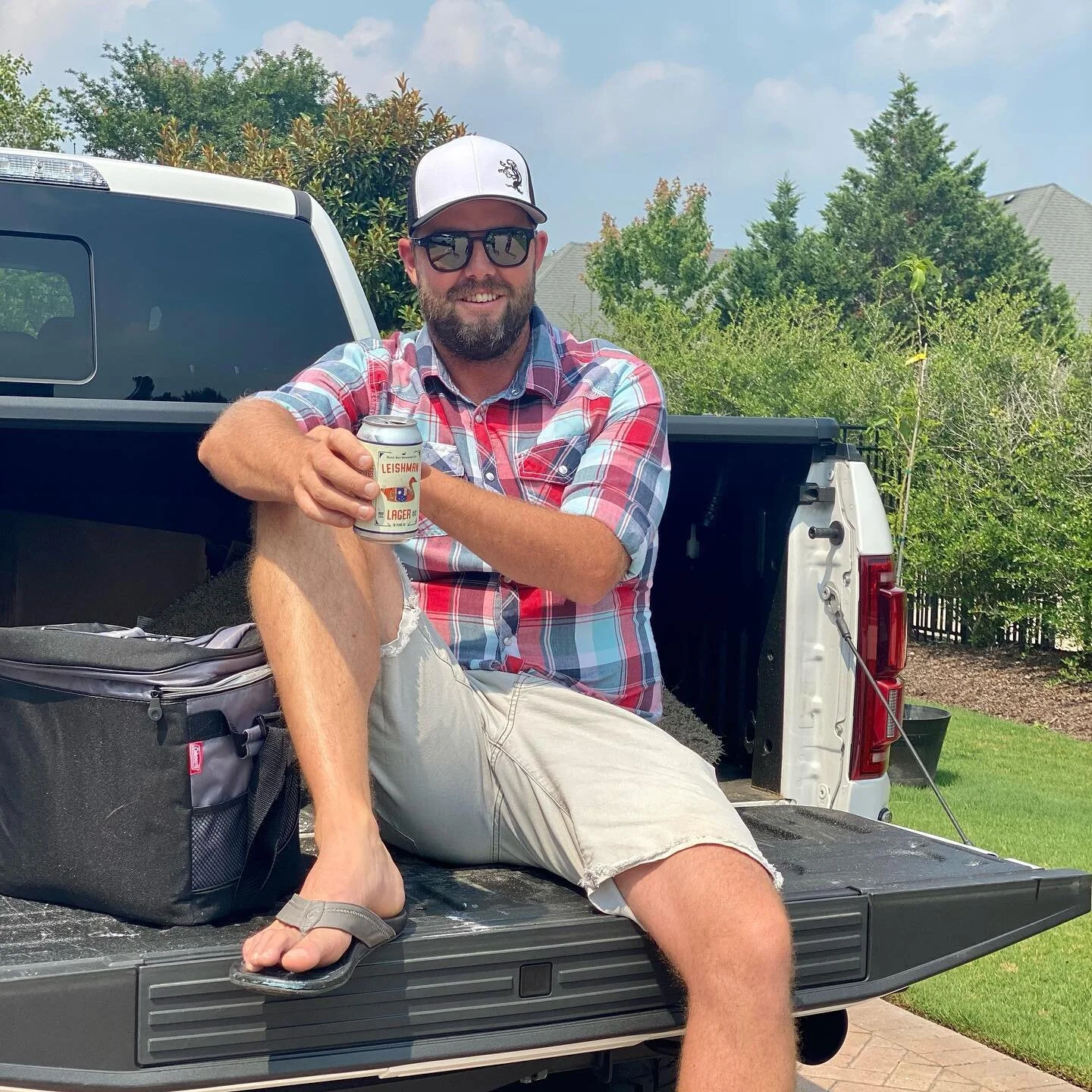 .
🍺 Because #thirstythursday is a thing.

🦋 Besides being @marcleish preferred beverage, a percentage of all Leishman Lager sales from @farmhousebrewingva benefit the many sepsis initiatives the foundation funds. 

🛻 Grab yourself a 🍻 or two, enjoy responsibly, and feel good knowing you&rsquo;re also helping your neighbors in need. 
.
.
.
.
.
#thirstythursday #leishmanlager #backbaybrewing #beer #lager #beerlover #beerstagram #beerbeertrucktruck #beer30 #sepsisawareness #sepsisfundraising #fundraisinginitiatives