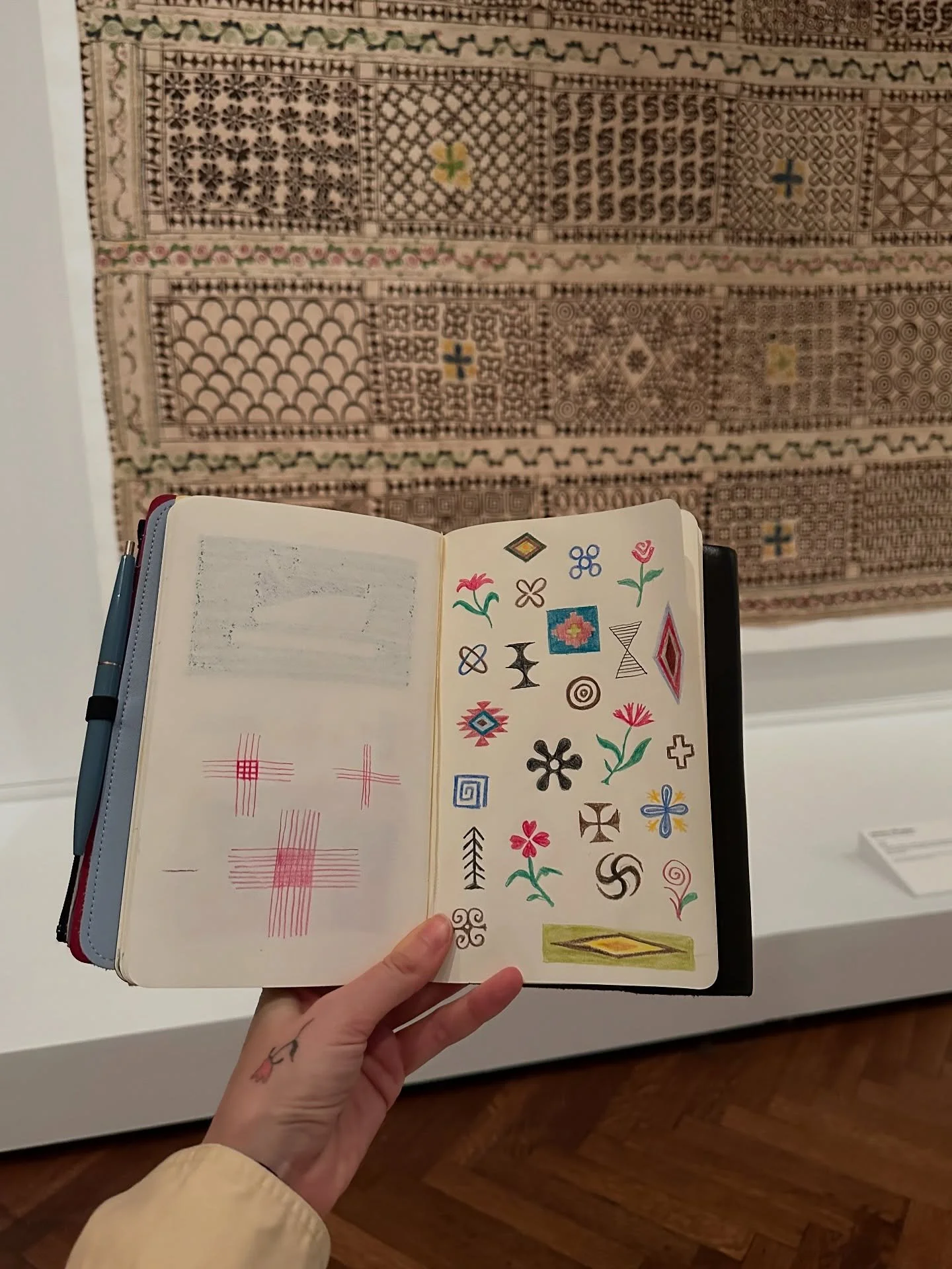 While I am on a little hiatus from tattooing I have been working on reconnecting with my drawing practice 〰️✍️
To be honest it has been very hard to keep up with drawing regularly in the last couple of years. I would usually sit down to draw only whe