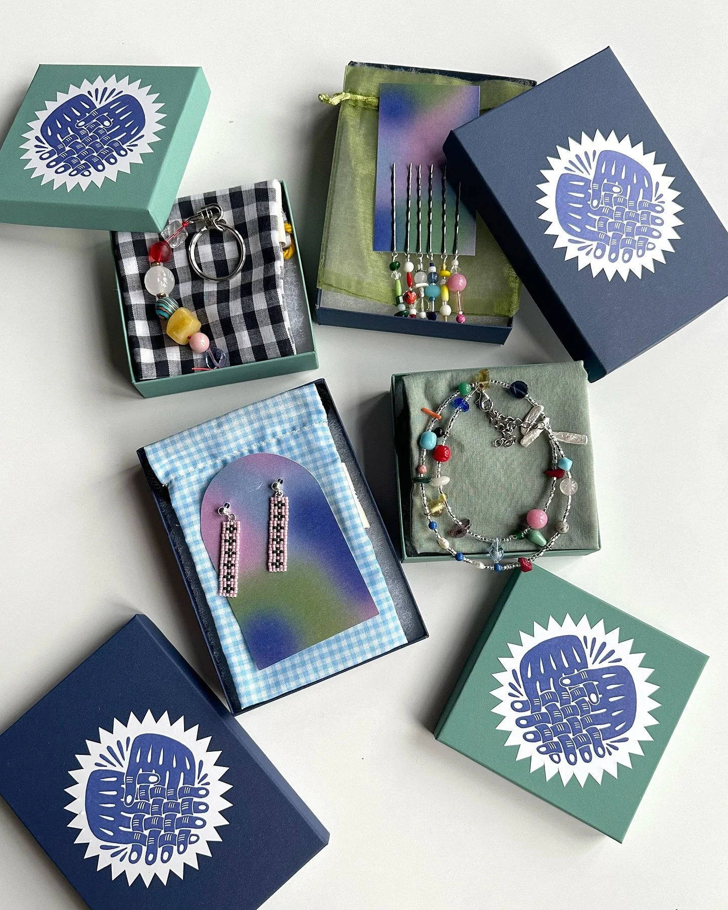 Holiday drop is live!!! Link is in my bio 🛒 All the accessories and jewelry will come gift ready :) Besides the fan favourite necklaces I also uploaded some bag charms, and restocked the prints. But I have much more than that online &hellip;
This ye