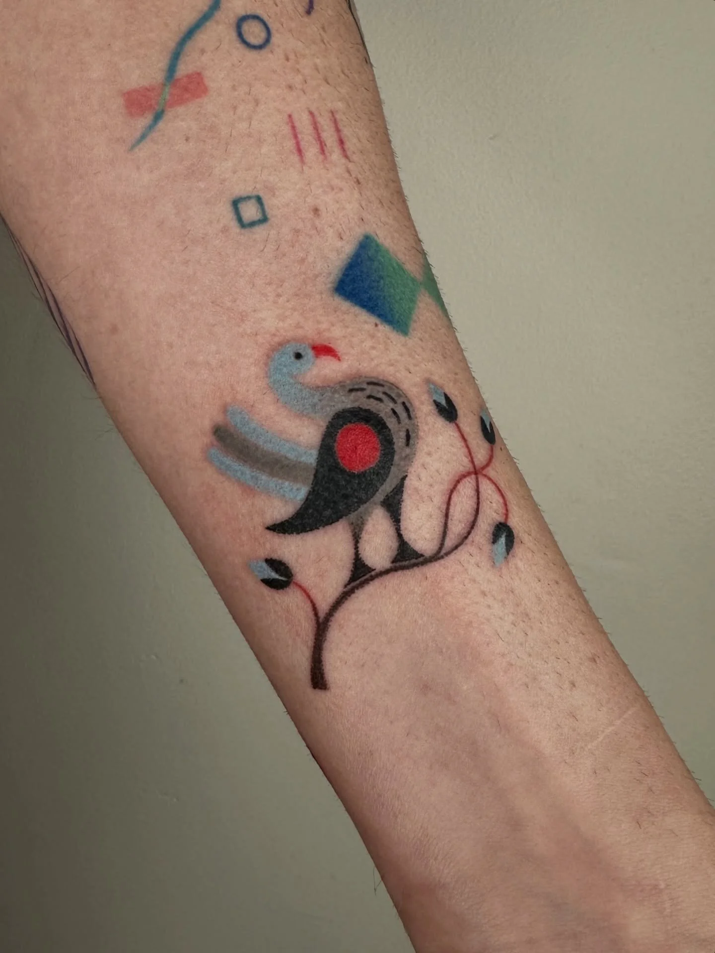 Bird tattoo for Adam. This one has been sitting in my flash for a while, I am so glad it found a lovely home next. Last two photos are heled work we made last summer. 
Thanks a lot 💐
Alsooo, heads up for everybody that wants to book an appointment w