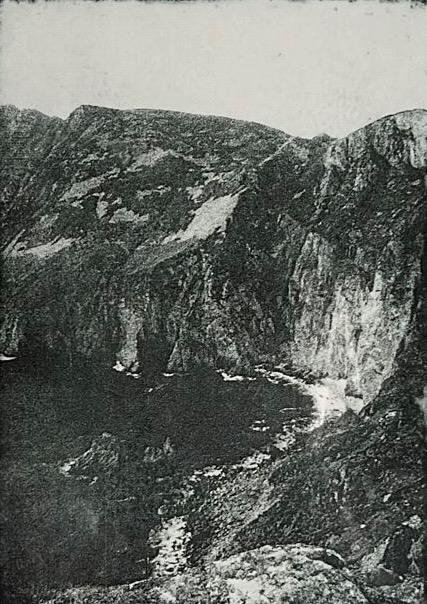Cliffs, Alva Gallagher