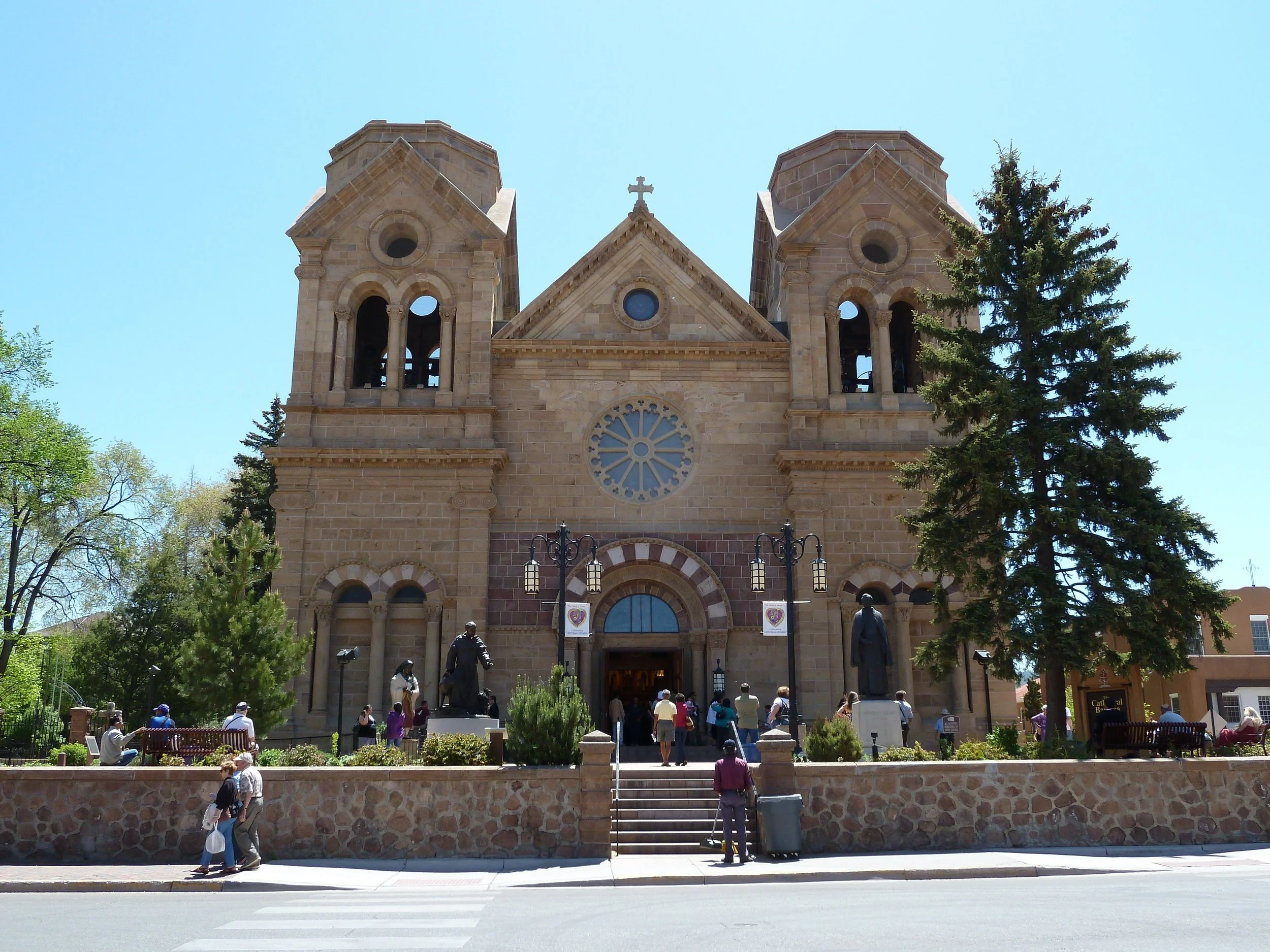 Ministry Pacific provides competitive property and liability insurance for houses of worship and nonprofits in New Mexico.