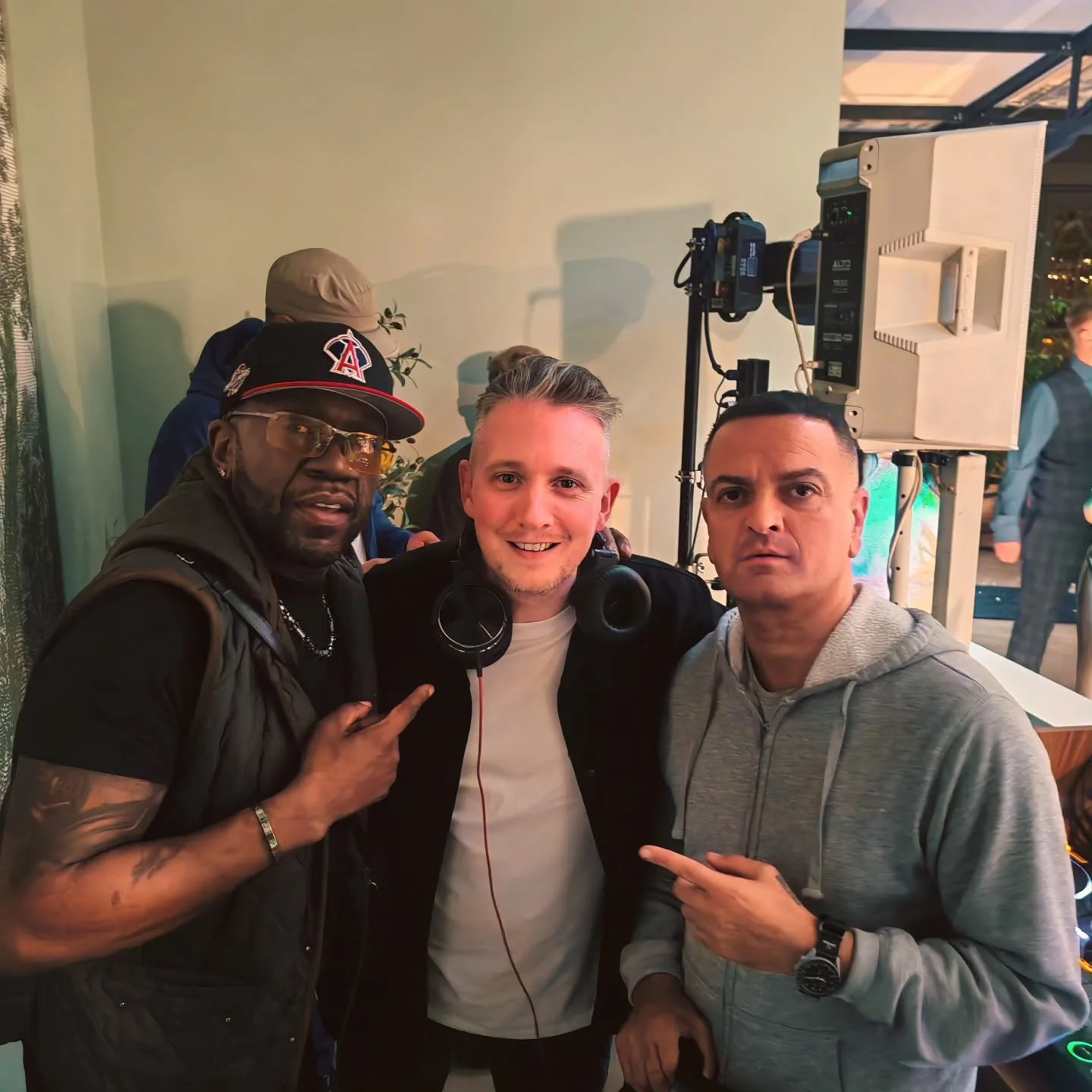 Legends in the game 👊

@luckandneatofficial 

#ukg #garagelegends #djs #fyp❤️