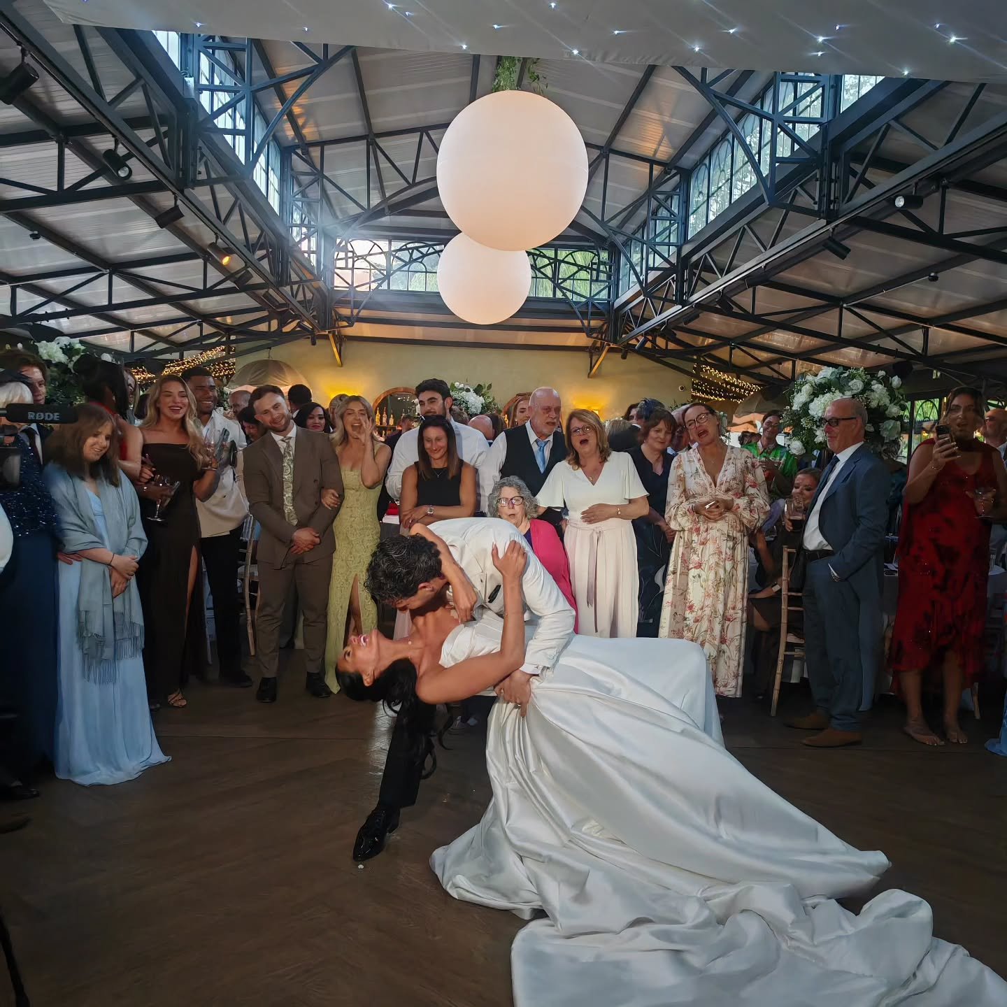 Epic 1st dance shot 📸  with Jack &amp; Amelia 💍 at @high_house_weddings

Maybe we'll start getting into photography 😜

@jackanderson_j @amelssanderson 

#weddingday #1stdance #weddingphotography #weddingdj