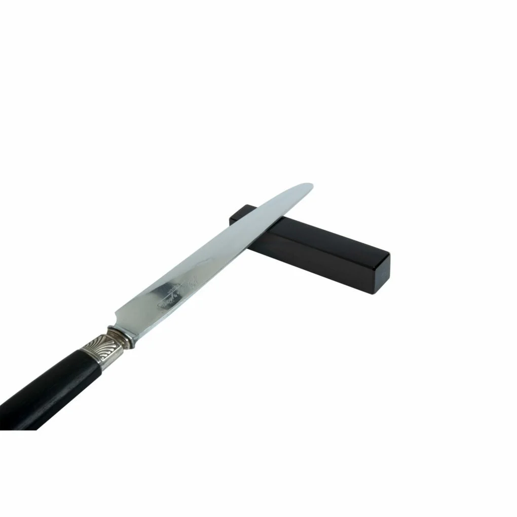 knife holder.jpg