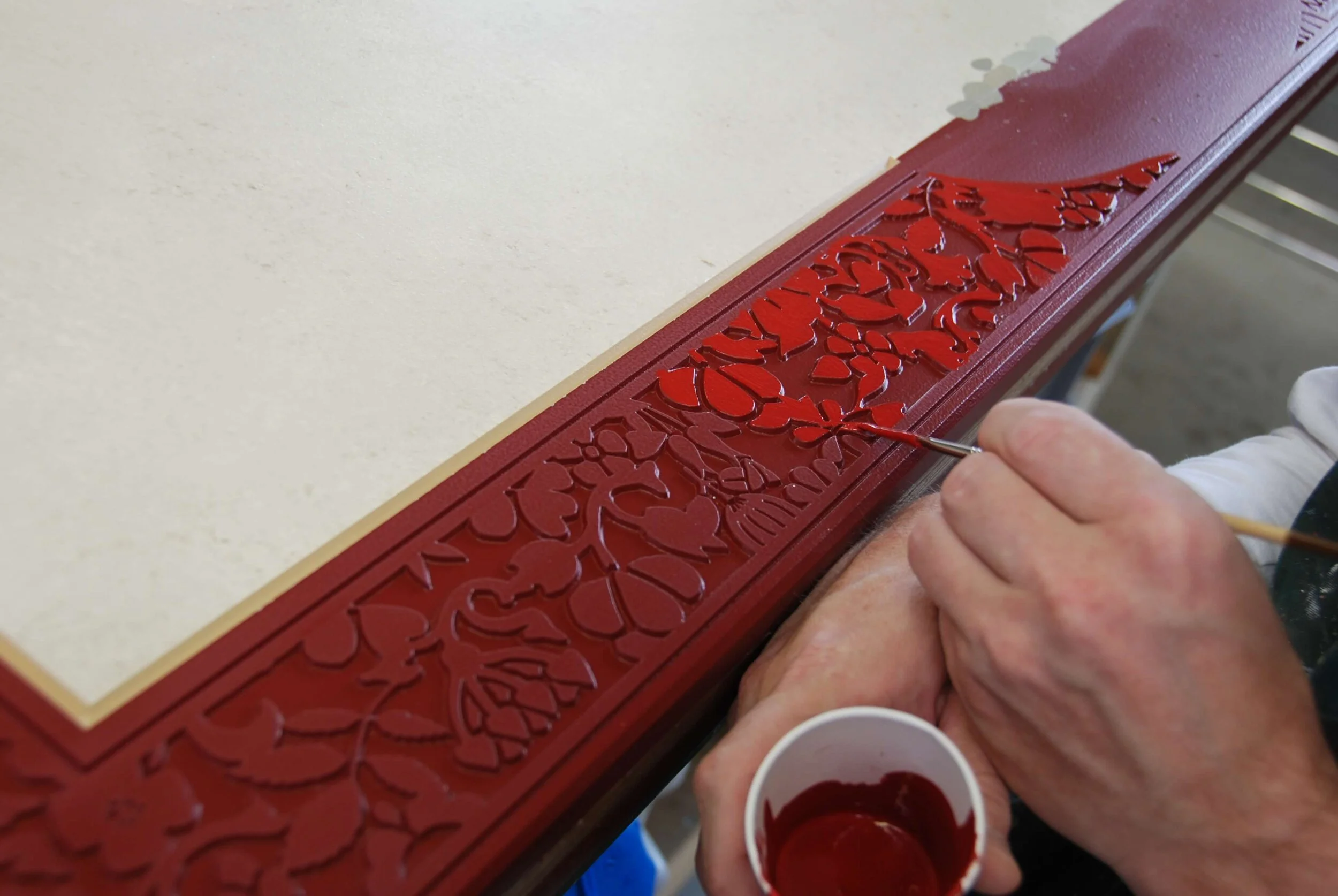 ....Behind the Scenes: Color Signage .. Hinter den Kulissen: Farbige Beschilderung....