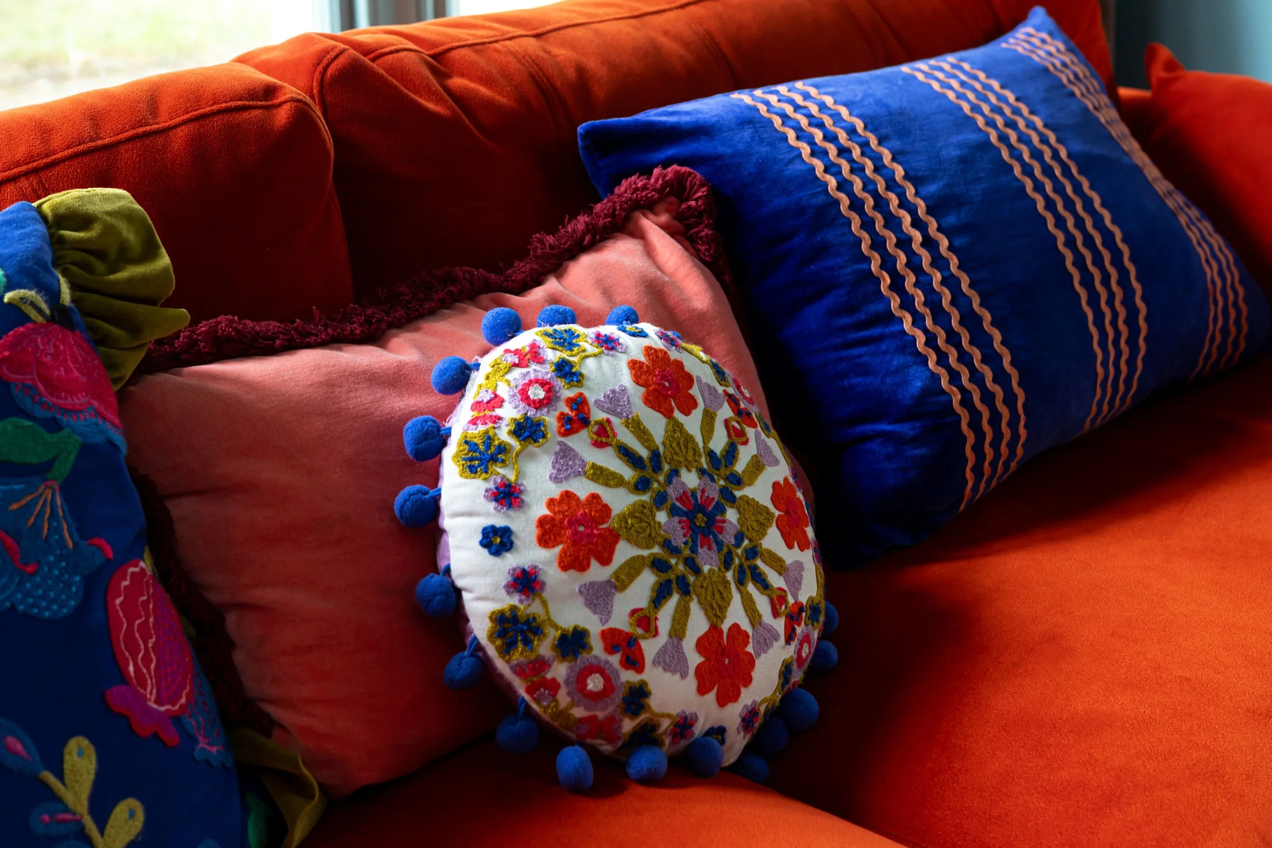 Bold biophilic lounge, interior design inspired by nature, relaxing living room, colour psychology, interior designer kendal, joyful homes, interior design cumbria