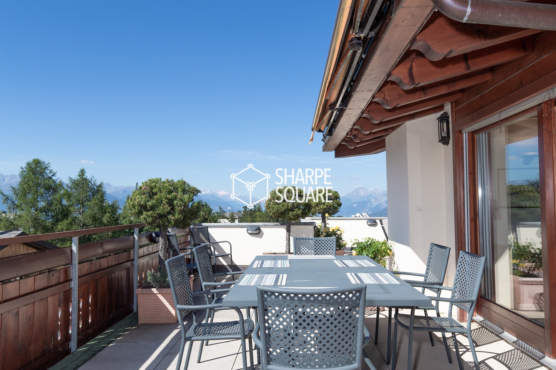 Attique-duplex contemporain de 5.5 pièces en plein centre - CHF 3'990'000.-