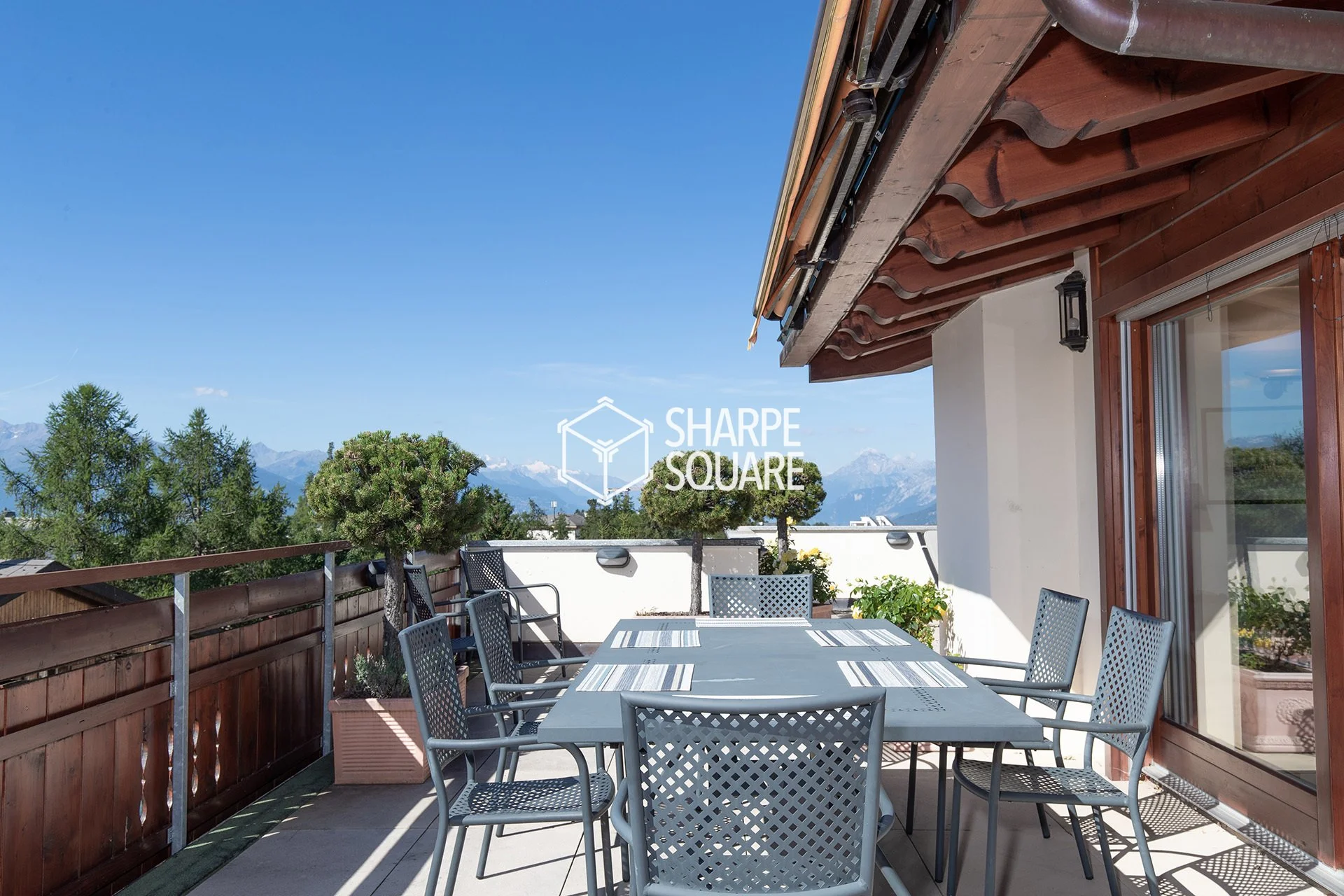 Attique-duplex contemporain de 5.5 pièces en plein centre - CHF 3'990'000.-