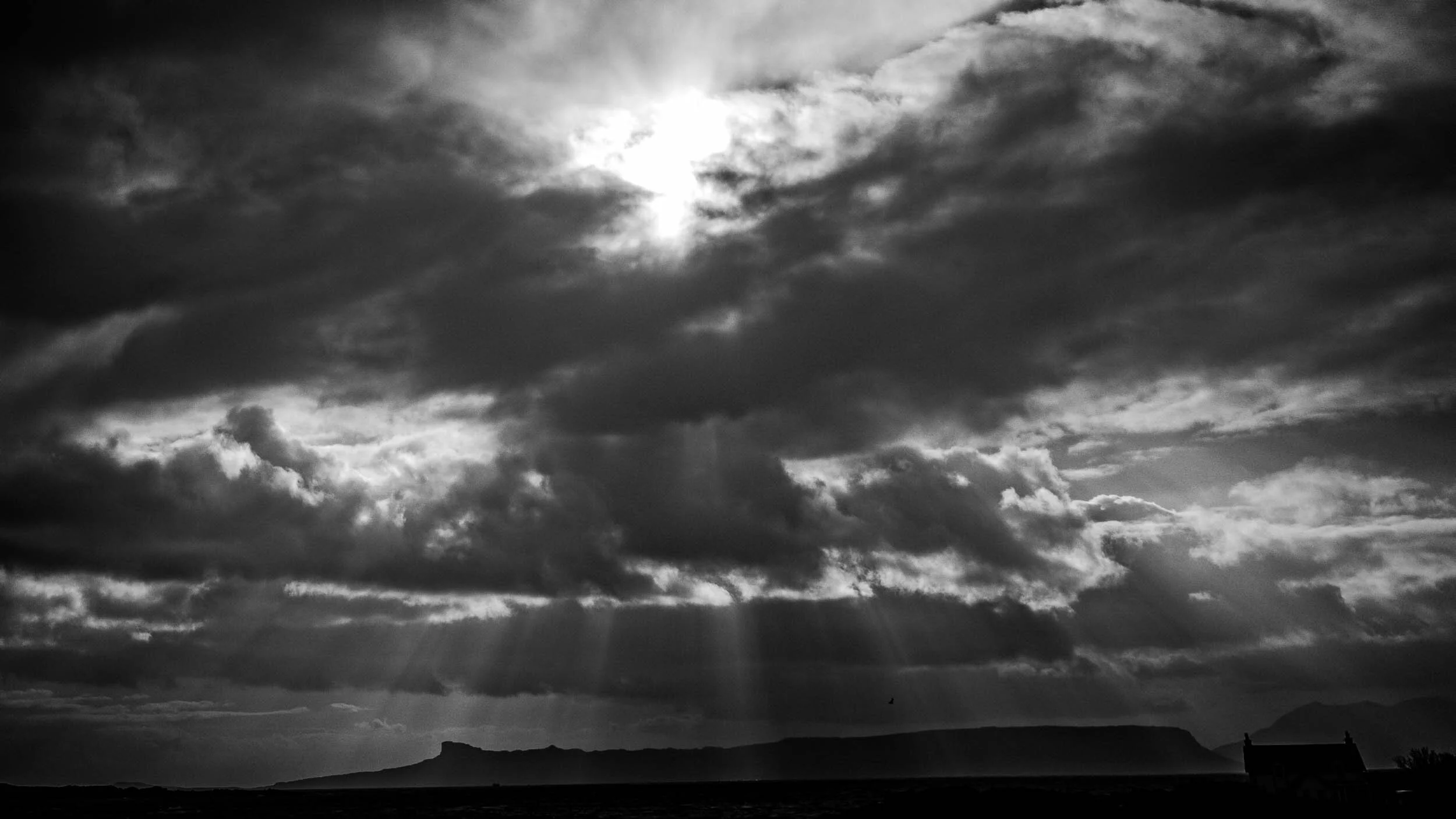 L1060460-Edit-scoor of eigg-16x9.jpg