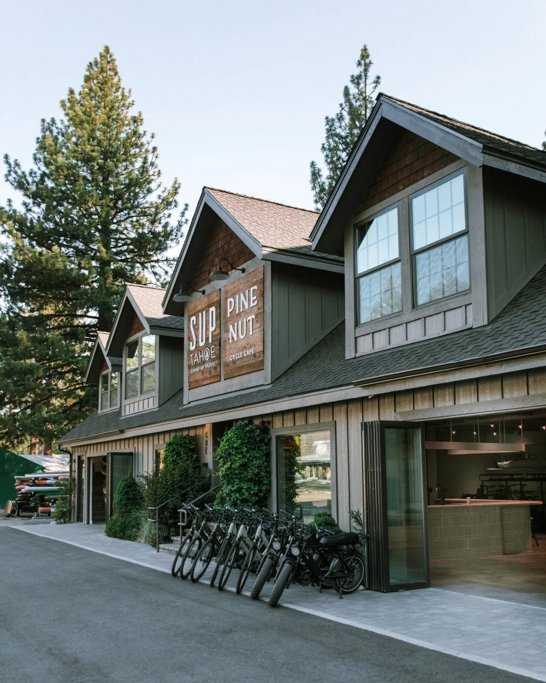 Your Tahoe adventure starts here.. Coffee, bikes, and everything in between. Stop by Pine Nut and see where the ride takes you.
📍871 Emerald Bay Road, South Lake Tahoe, CA 96150