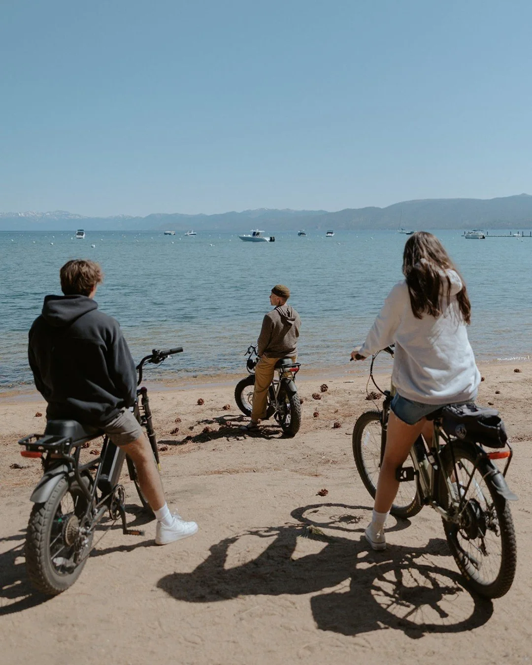 Good friends, great views, and a little adventure. That’s what it’s all about. Who’s joining you on your next ride? 🫶