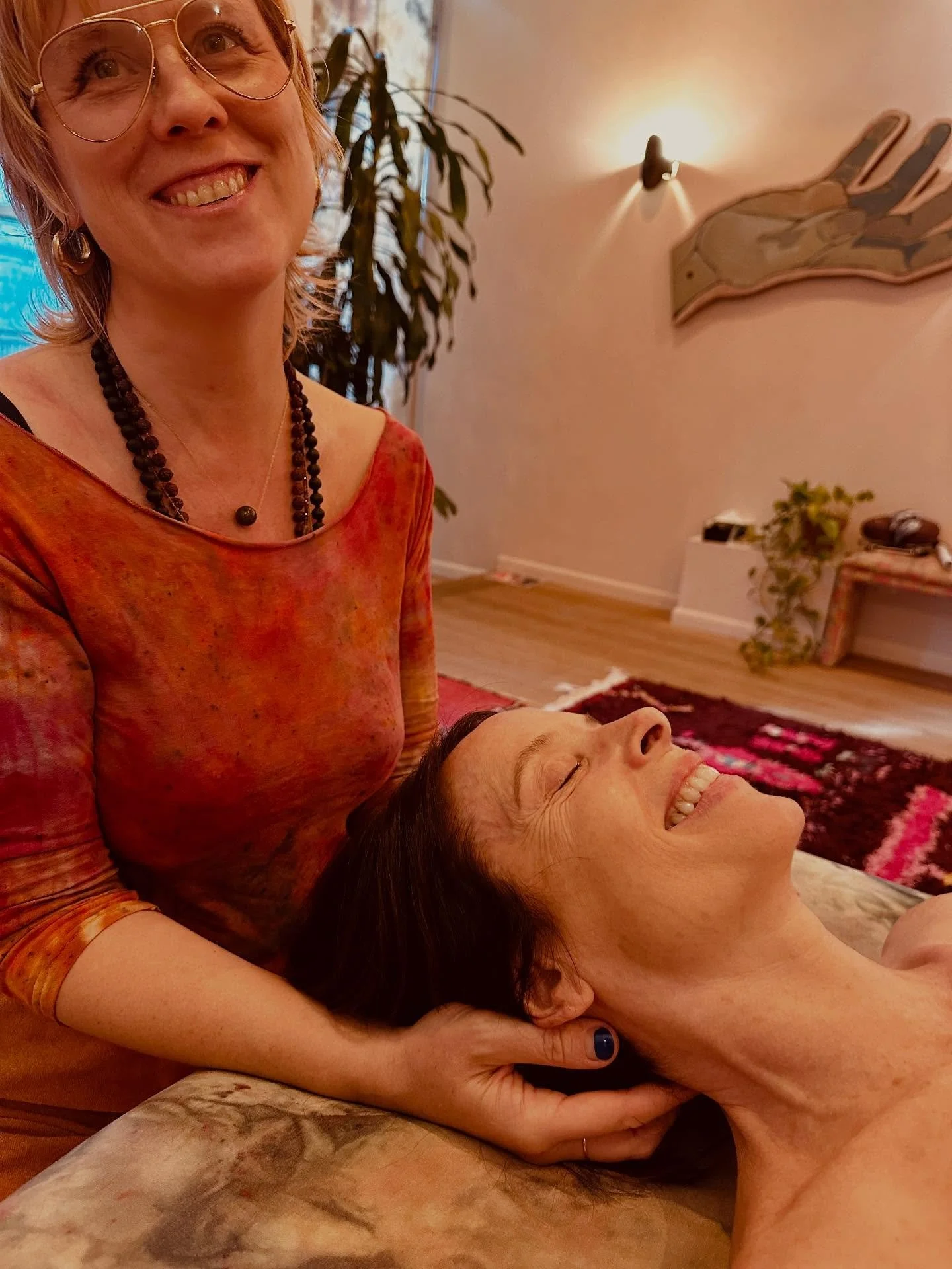 Train with Us
🙌🙌🙌🙌
Reiki Level 1 with maha rose founder @lisanelsonlevine ~ December 13th &amp; 14th
💛💛💛
Reiki Level 2 with Lisa ~ December 20th
⭐️⭐️
Massage for Everyone with Lisa ~ January 5th
🙌
Reiki Level 1 with @marikotamegai ~ January 1