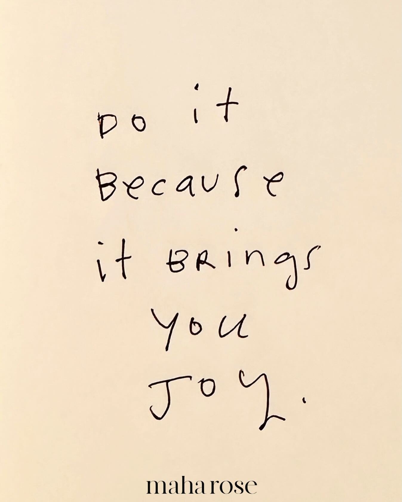 Happy New Year. 
🙌🙌🙌🙌
May it be a year of peace, healing, justice and joy. 
🙏🏽🙏🏽🙏🏽
maharose.com
🙌🙌
#selflove #healing
🙏🏽