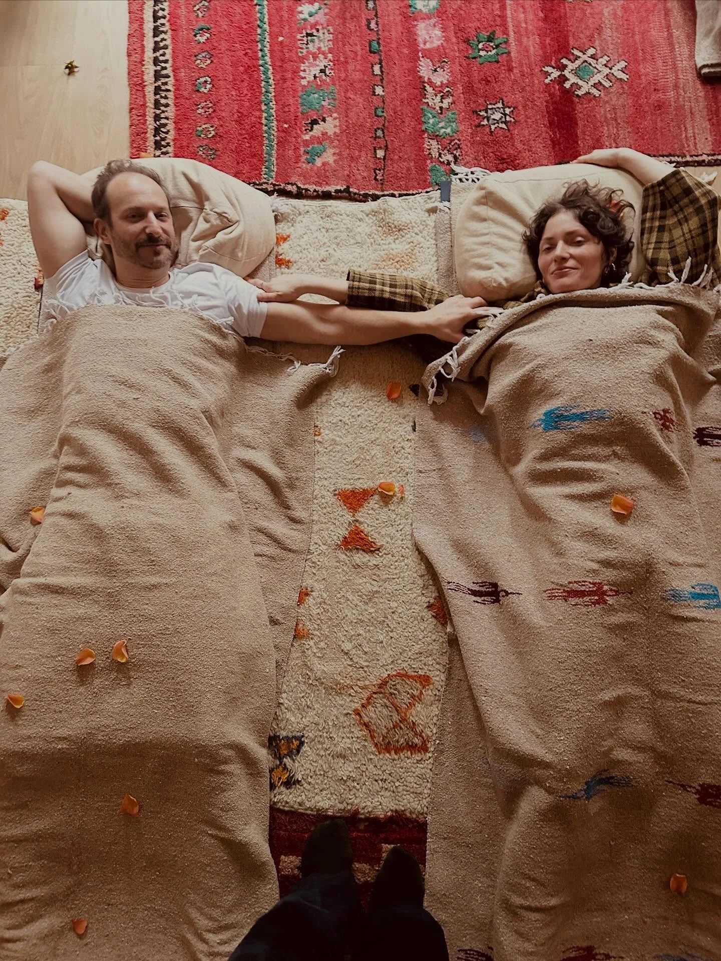 Yes! we do Couples Ceremonies 
🩵🩵🩵🩵🩵🩵🩵🩵🩵🩵
The Maha Rose Couples Ceremony weaves together meditation, ritual, active listening, guided conversation, and Reiki to create a sacred container for connection and renewal.
🧡🧡🧡🧡🧡🧡🧡
Couples ce