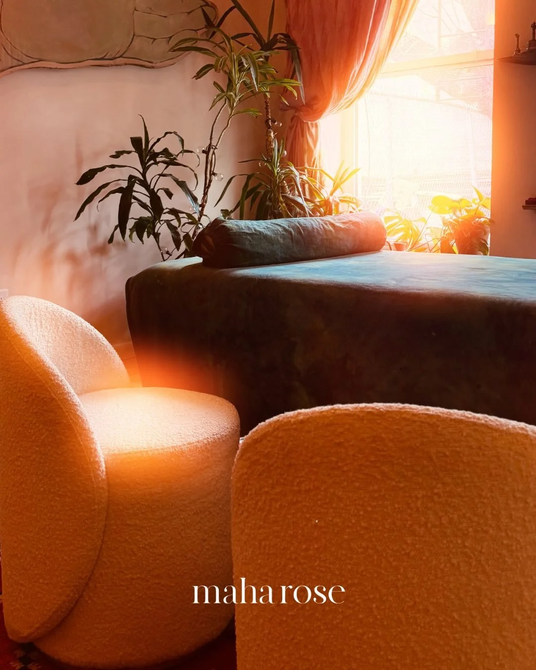 Take your healing ability to the next level. 
🌿🤲🏽💛🌿🤲🏽
Craniosacral therapy (CST) is a non invasive method of manual therapy that uses a soft, conscious touch to detect restrictions in the body.
🌿🤲🏽💛🌿
Activate your natural healing mechanis