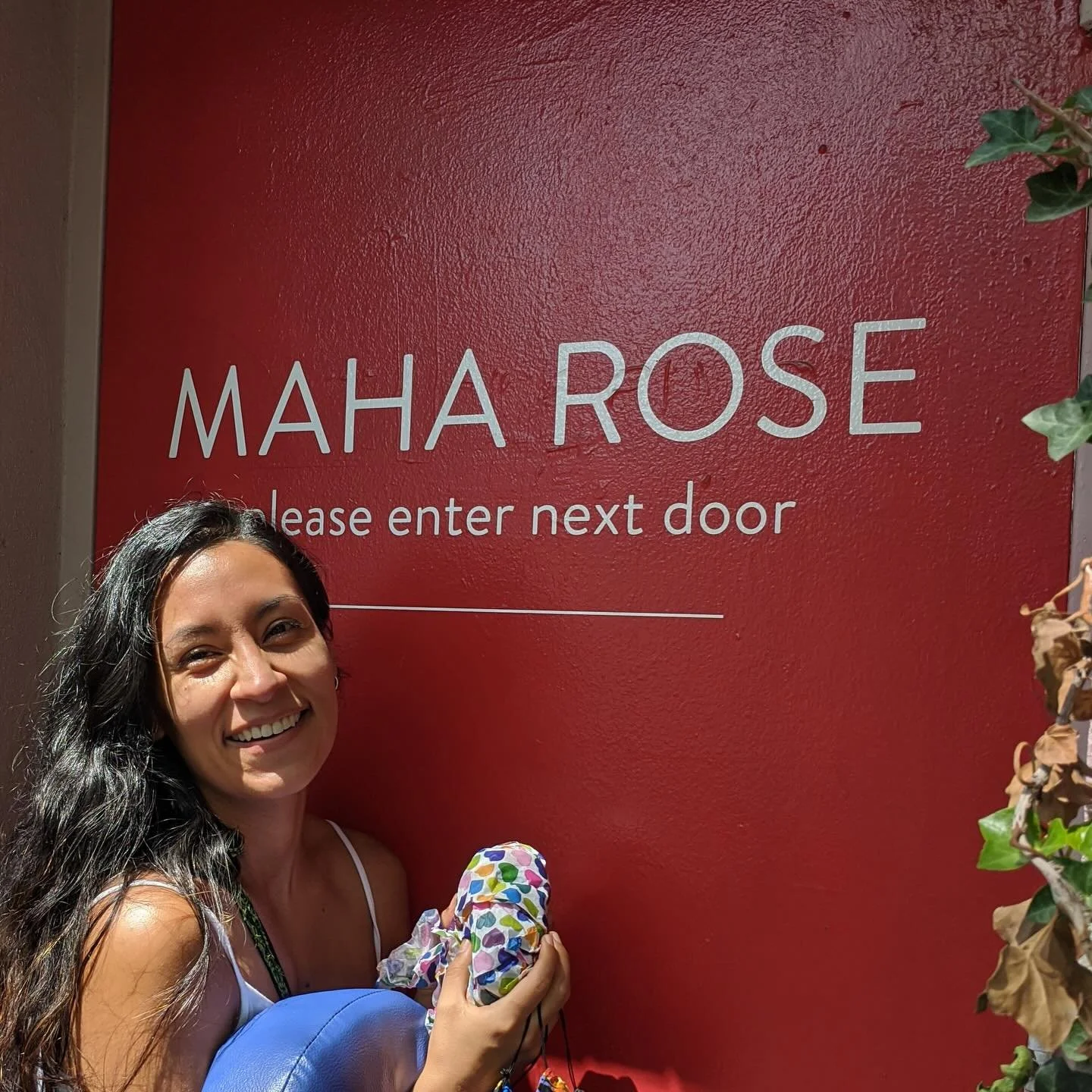 MEET our TEAM

I&rsquo;m Mariana. 

I love dance, movement, nature, music, and the human body. 

As a kid, when I was bored in math class I would try to trace my bones through all the layers of flesh on my arms and face,&nbsp;fascinated by feeling ev