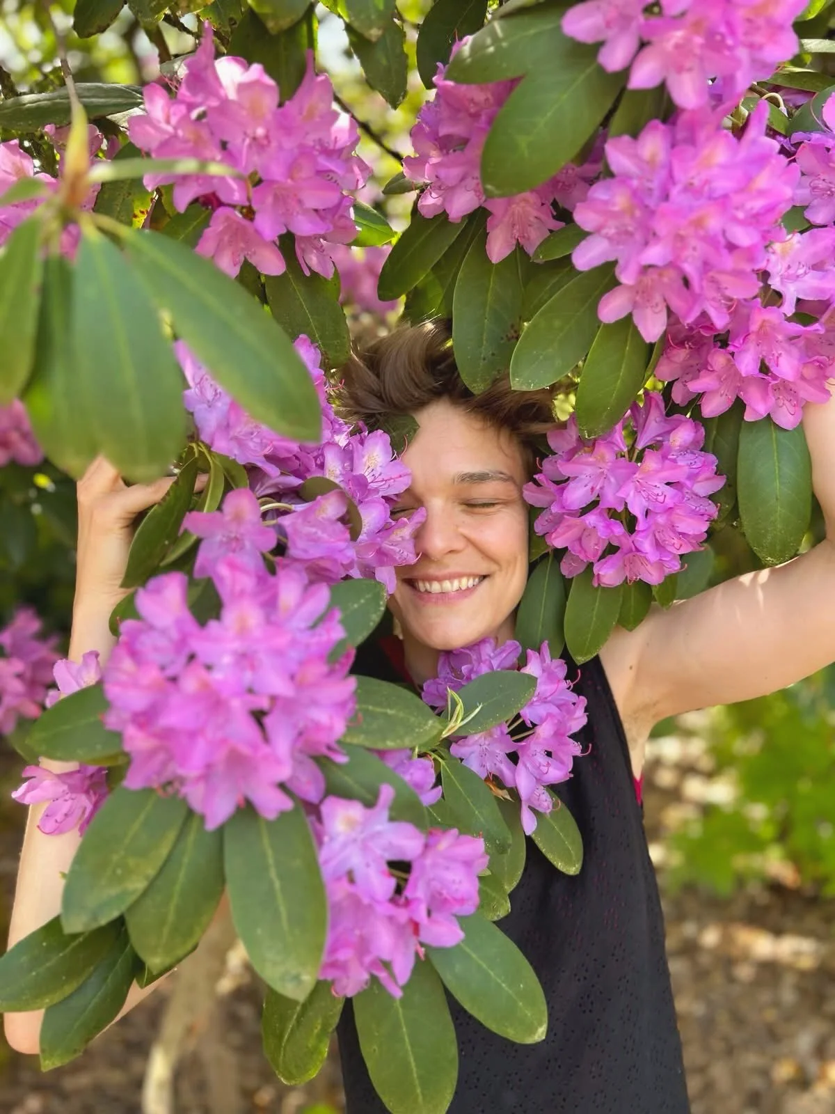 MEET our TEAM

Francesca, @claimyourvoice.space, vocalist, composer, reiki practitioner, friend, fairy, + our newest practitioner offering voice + music healing at Maha Rose 🎙️✨

&ldquo;Hi Maha Rose Family! My name is Francesca. I have been connecte