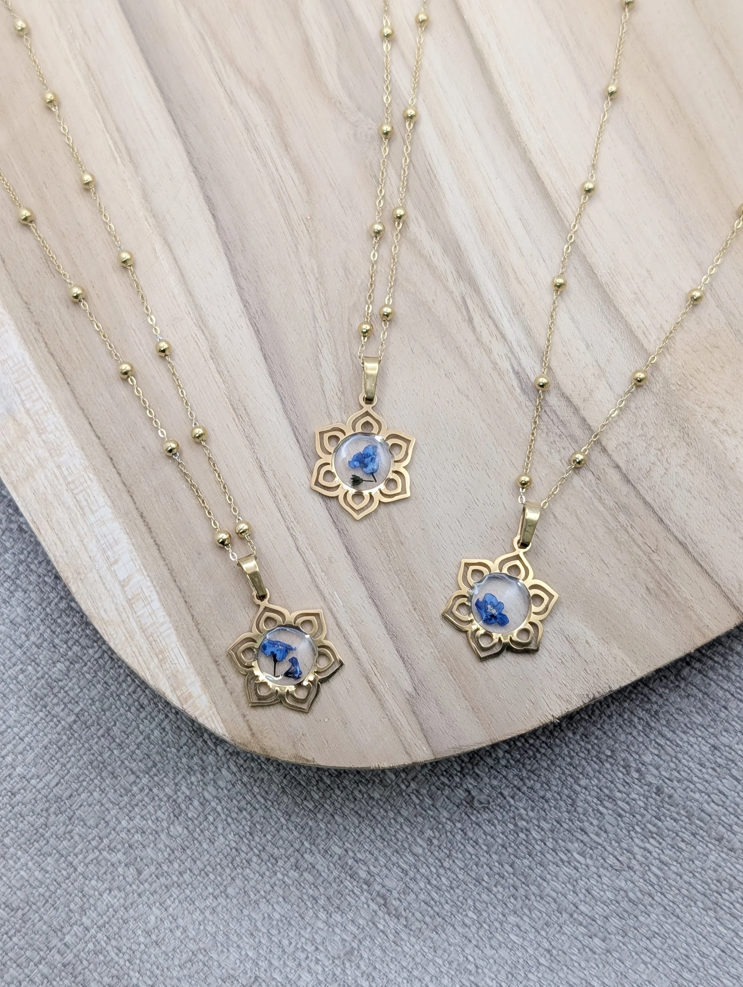 collier mandala myosotis