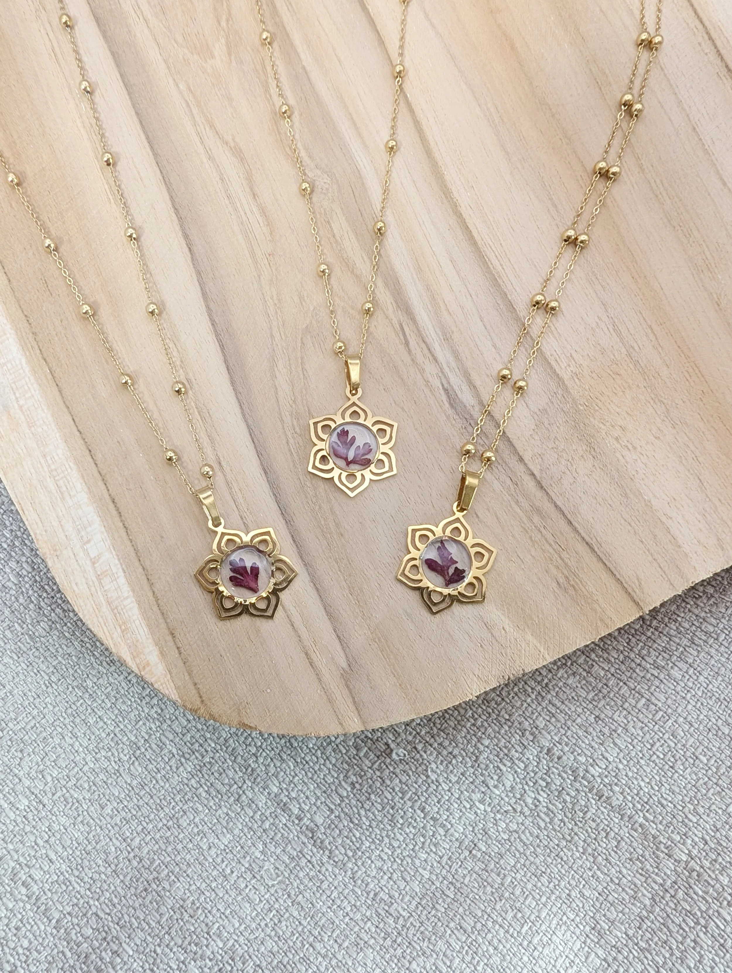 collier mandala géranium sauvage