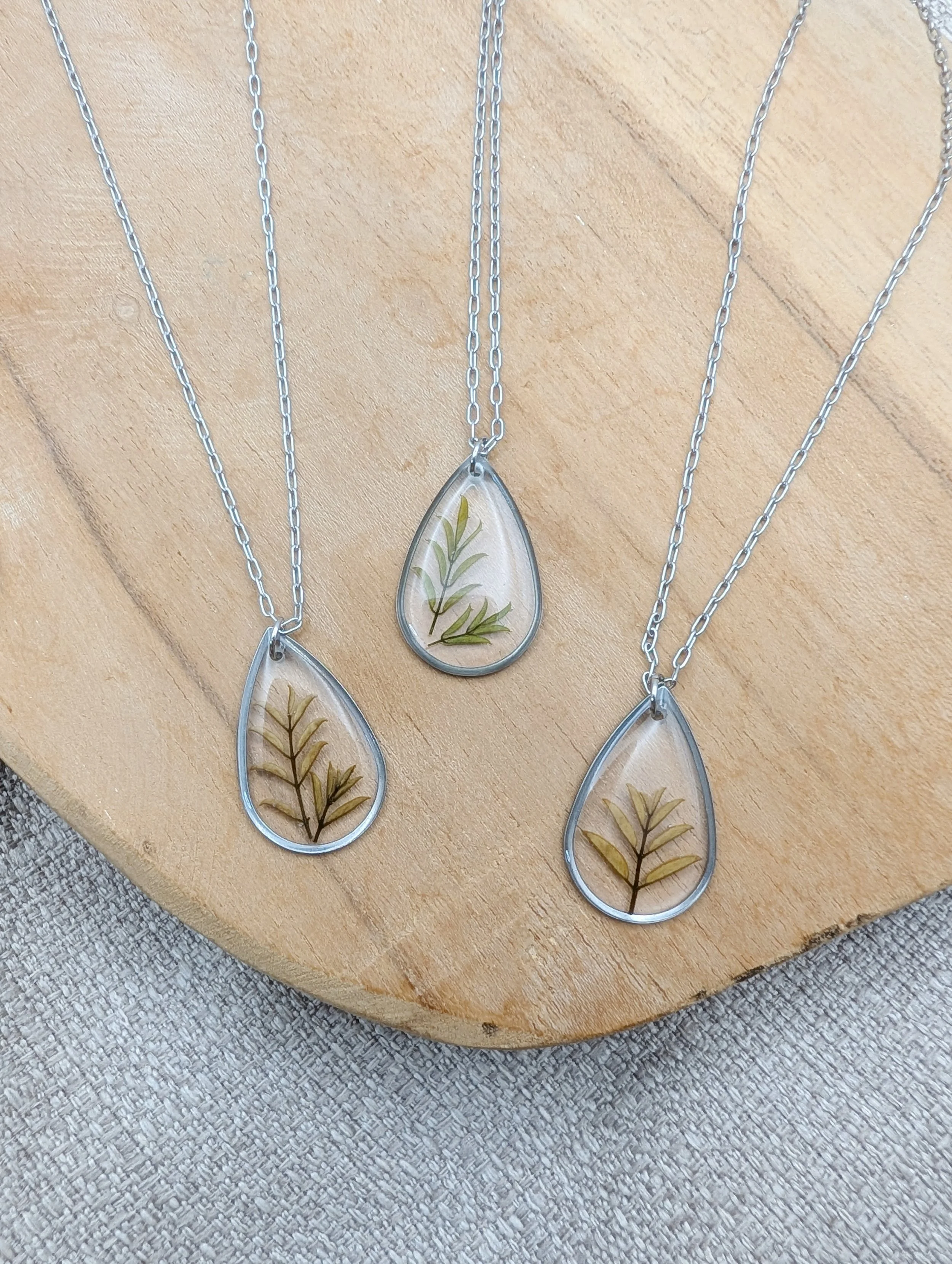 collier goutte acacia