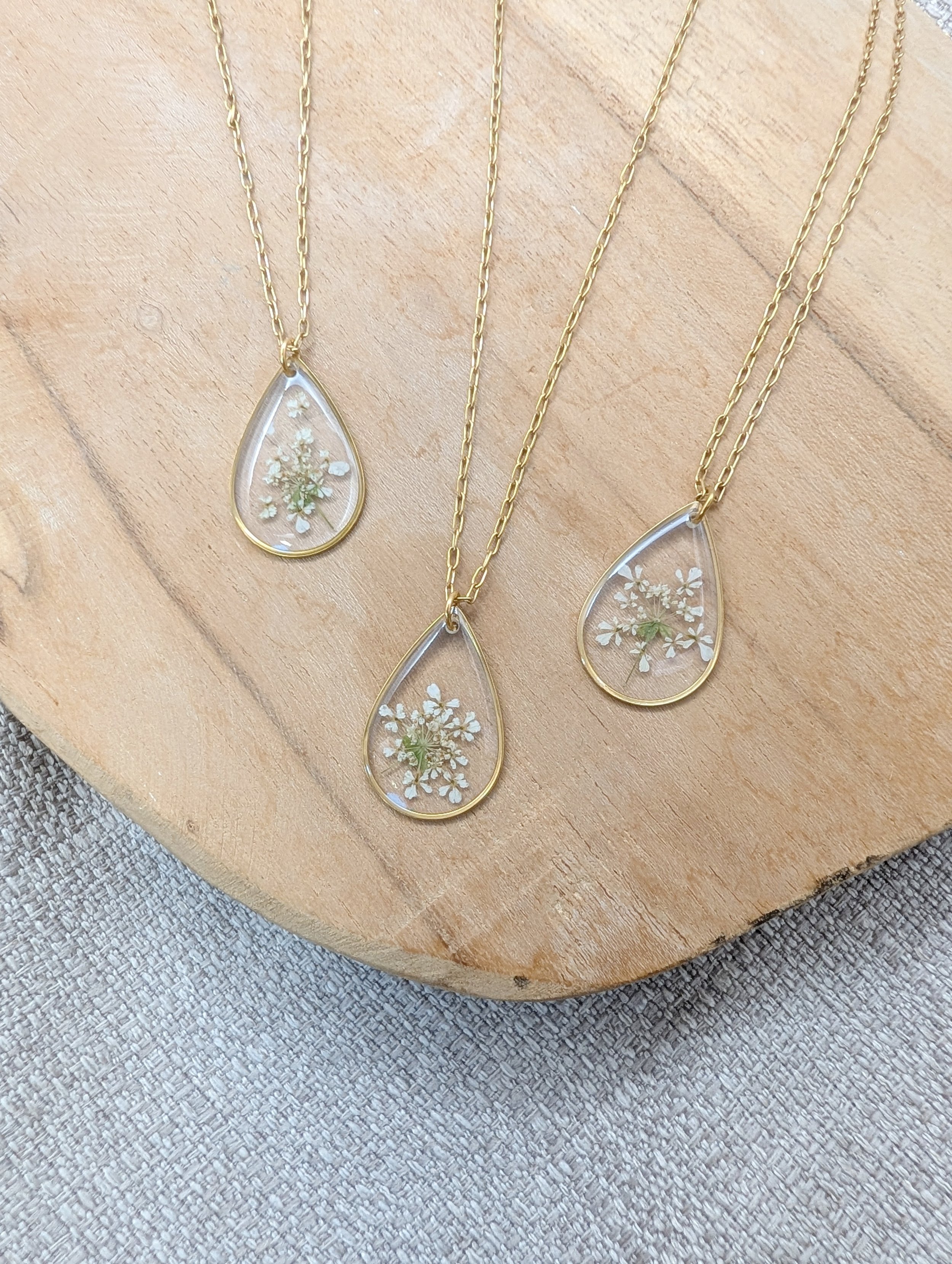 collier goutte fleur de carotte