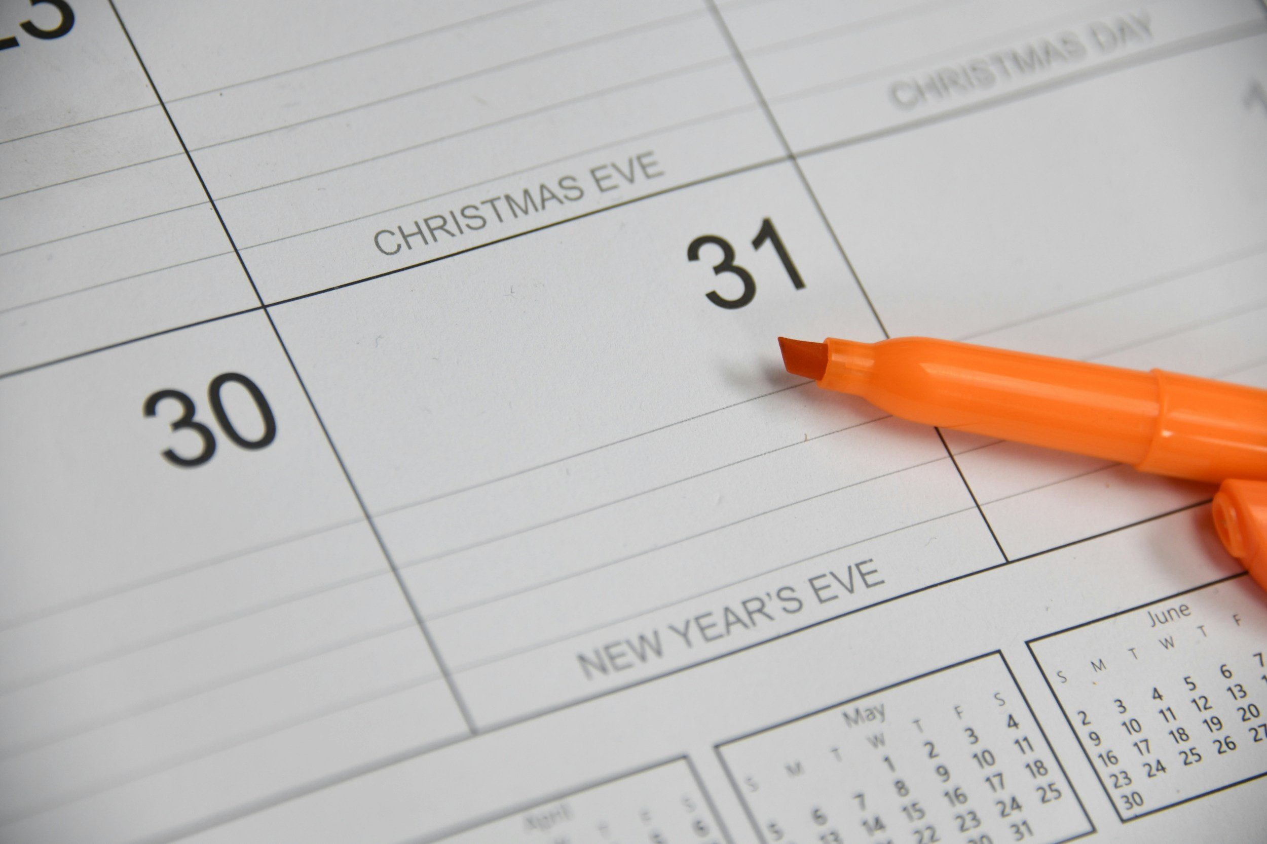 Why You Start Strong on Monday… and Fall Off by Wednesday (And How to Finally Break the Cycle)