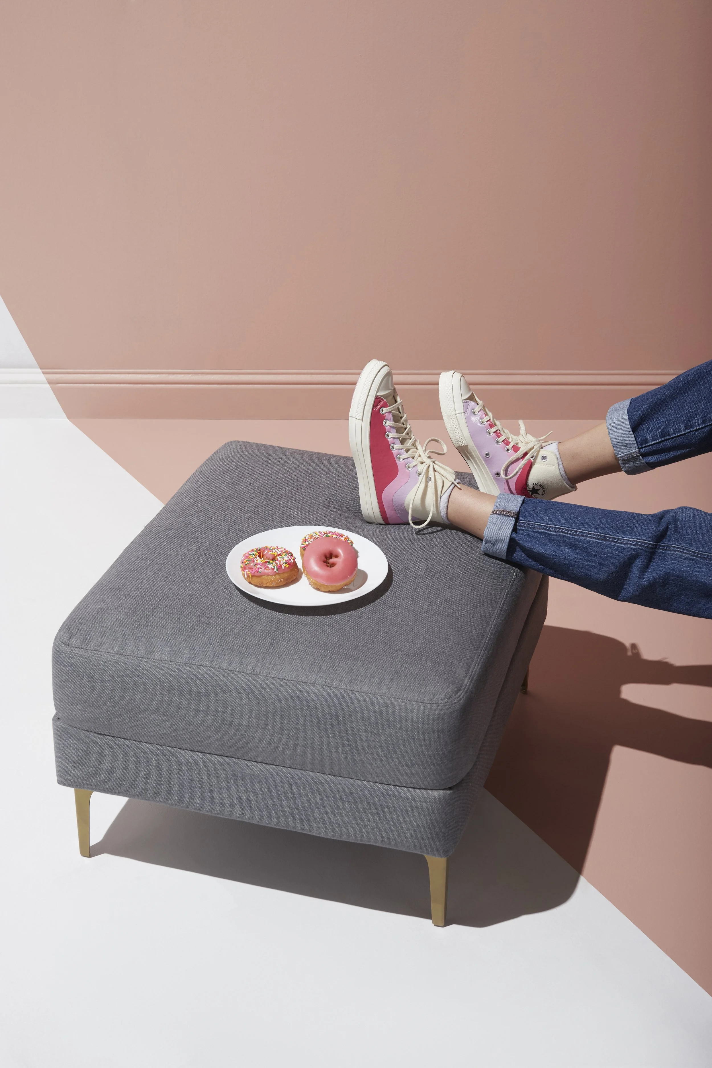 2020-11-10_DonutPutYourFeetOnTheOttoman_0022.jpg