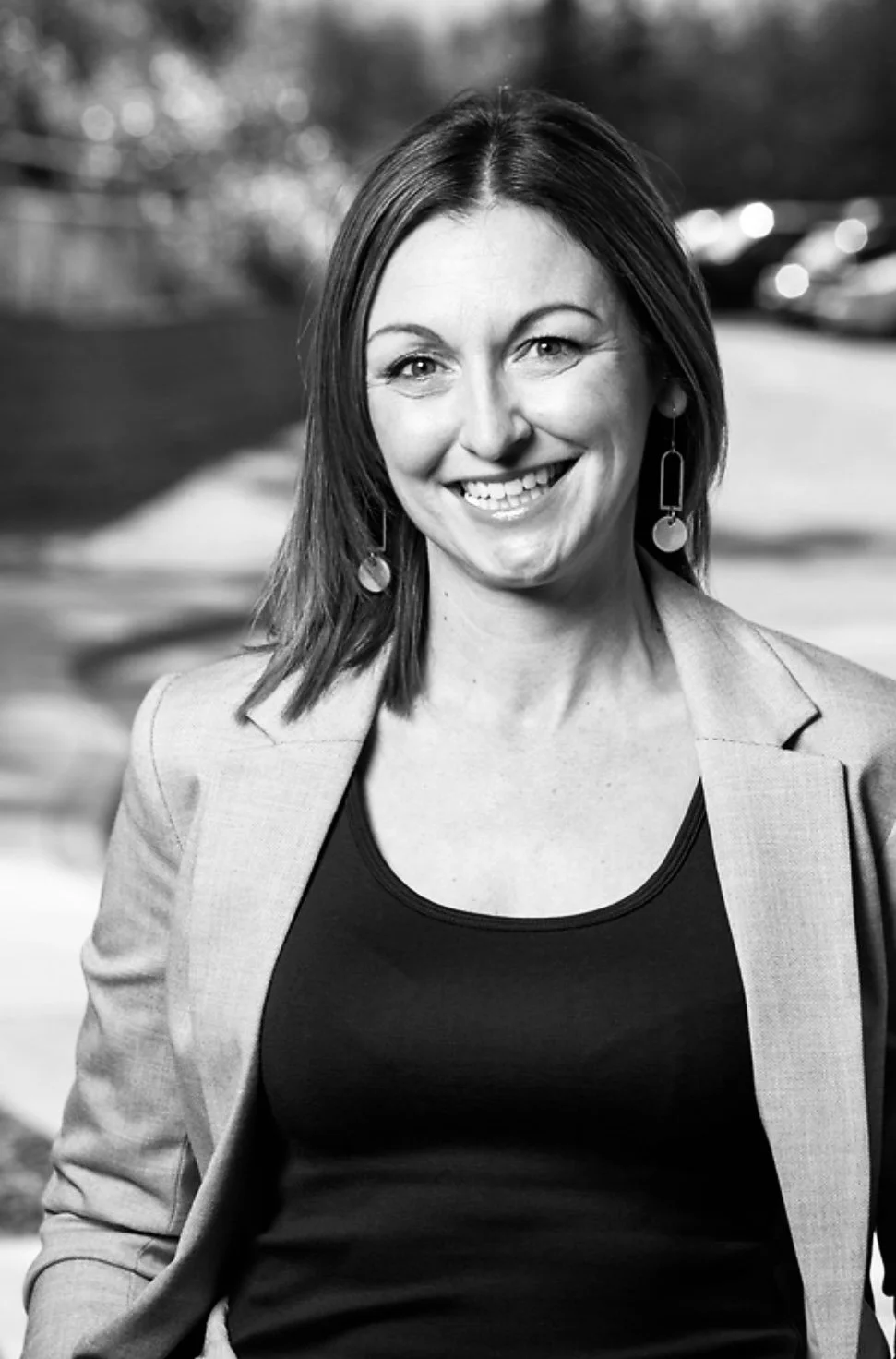 Rebecca Robinson professional headshot