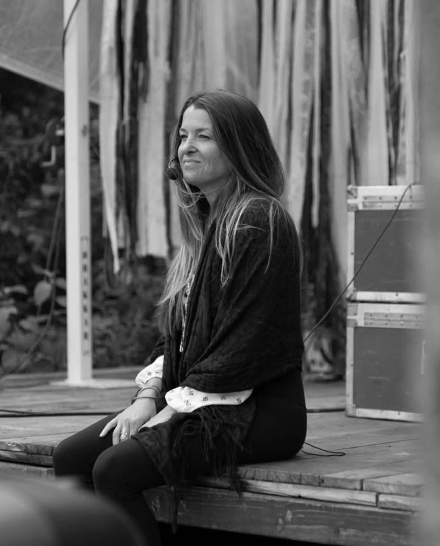 La JOIE porteuse de sens 

Il y a une question que je porte depuis quelque temps, et aujourd'hui j'ai envie de te la poser directement :

Est-ce que tu te permets d'&ecirc;tre joyeux(se)?

Pas heureux(se)..... Joyeux(se).

La nuance est immense et c'