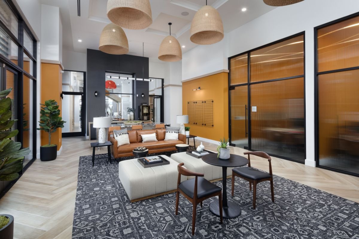 Leasing-Office-1.jpg