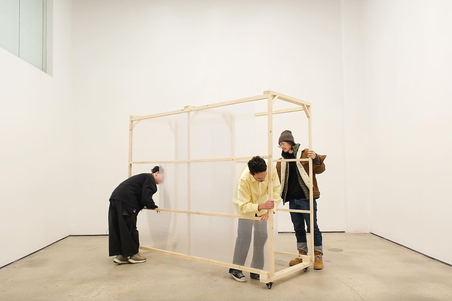 A nomadic home for nomads. New work from an ongoing project Architecture and Body [Mobile Wall], 2023 Screw, polycarbonate panel, pine, wheel

Thank youuu alll 
@ricardovilasfreire @chechepai @qiumallory for helping me with the photos and activations