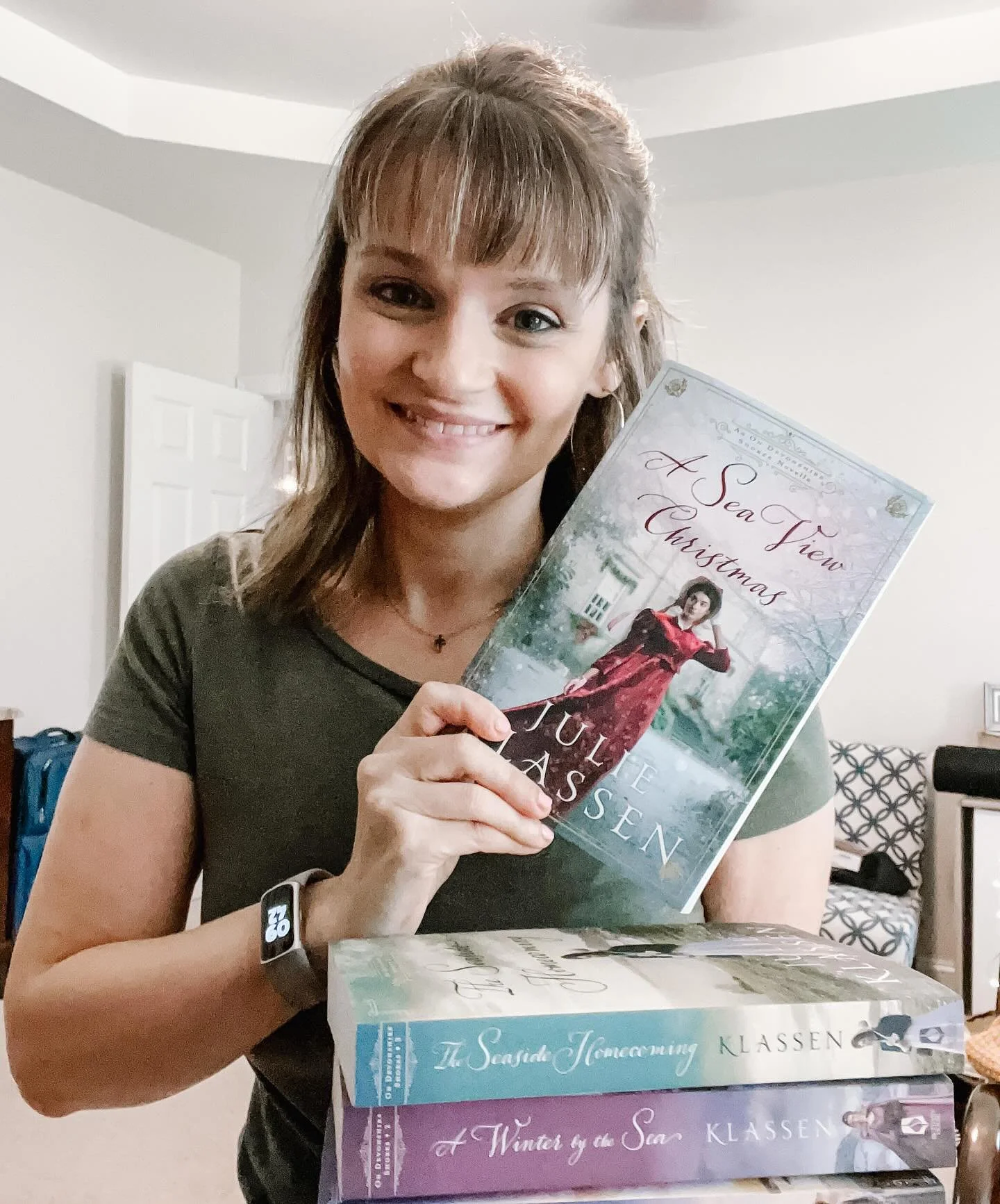 Christmas in August? Yes please! Book review time!   A continuation of the Sea View Sisters series, this novella was short but oh so sweet. It&rsquo;s a little difficult to get into a Christmas book in August. Honestly, I just put out my fall decor t