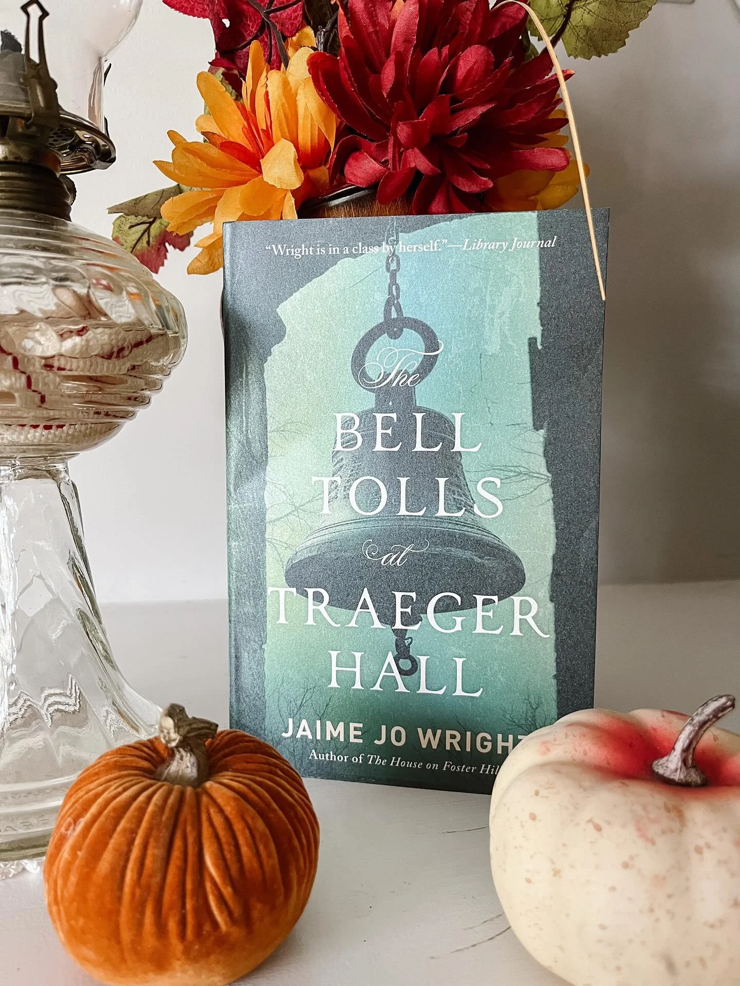 Every time @jaimejowright writes a new book I think, &ldquo;oh, this one is my favorite of hers!&rdquo;...and then she writes another book, and the cycle continues. It goes without saying, it happened again.
.
I&rsquo;m not sure what I loved the most