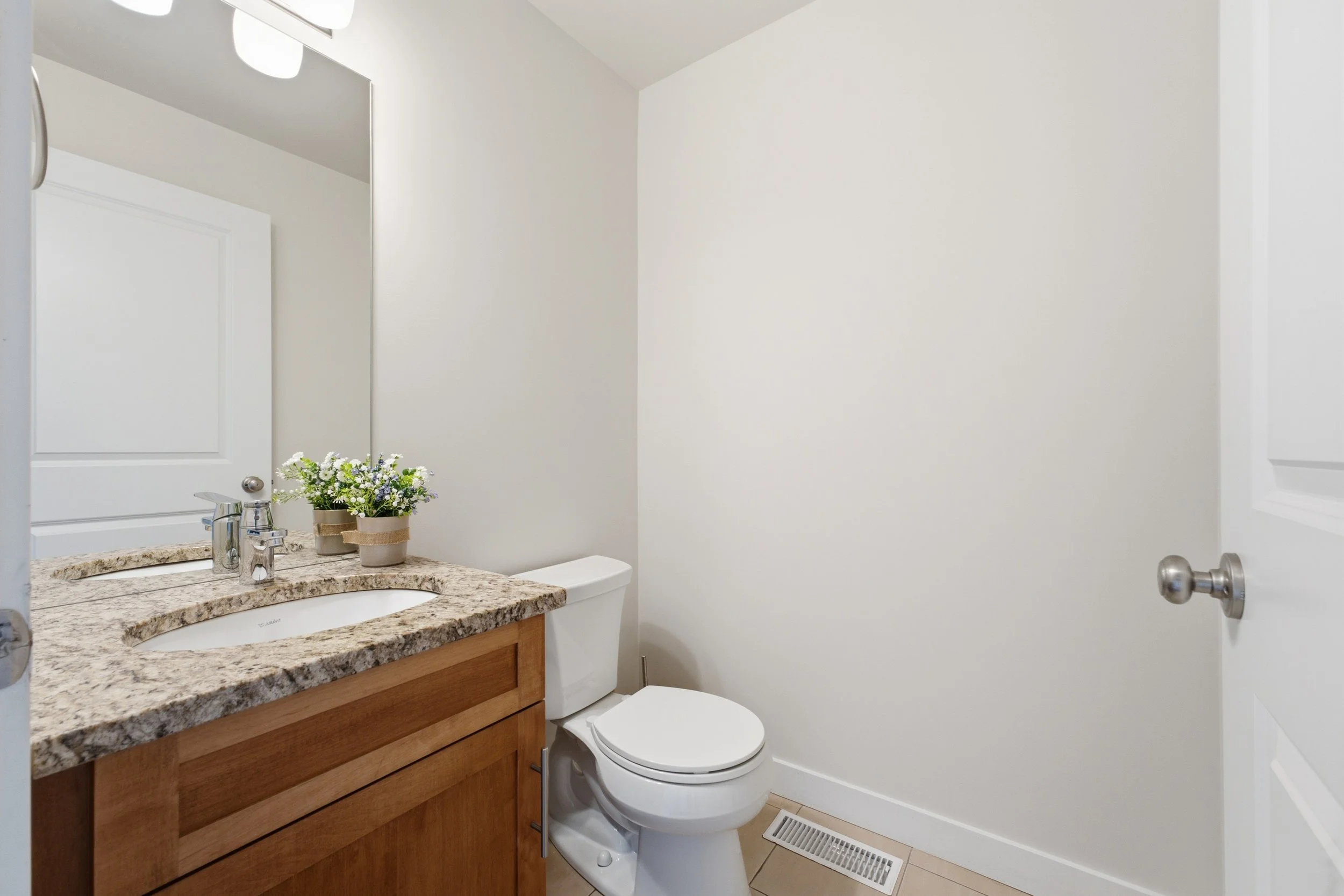 5-3377 Pembina Ave-20.jpg