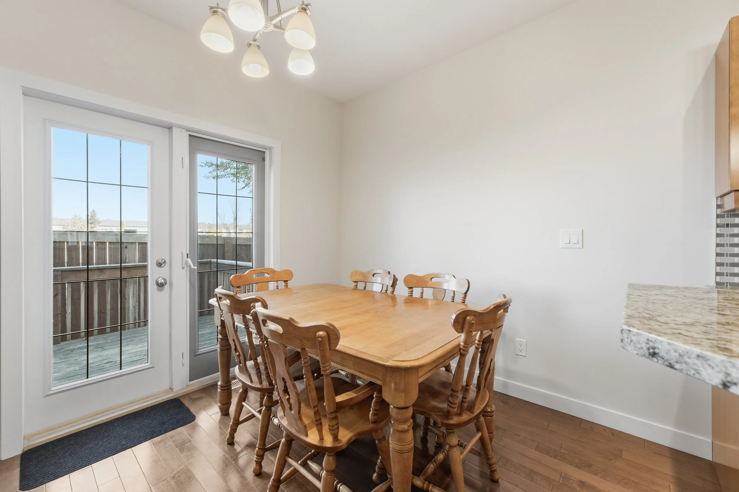 5-3377 Pembina Ave-15.jpg