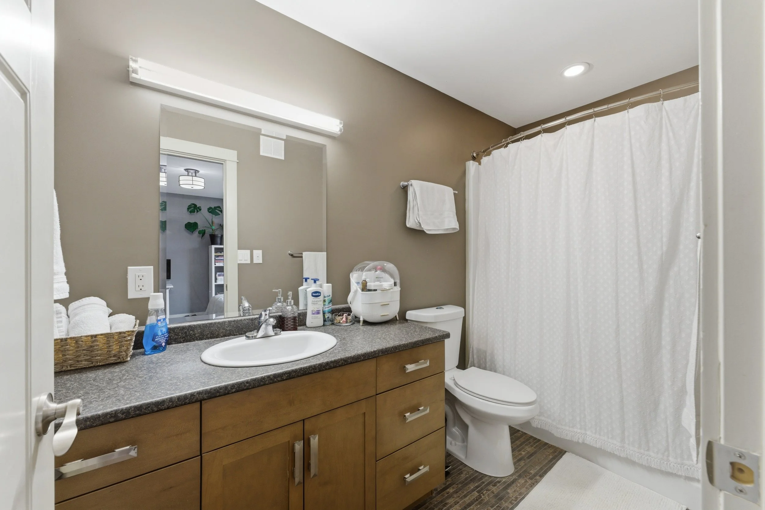 1059 Parker Ave-30.jpg