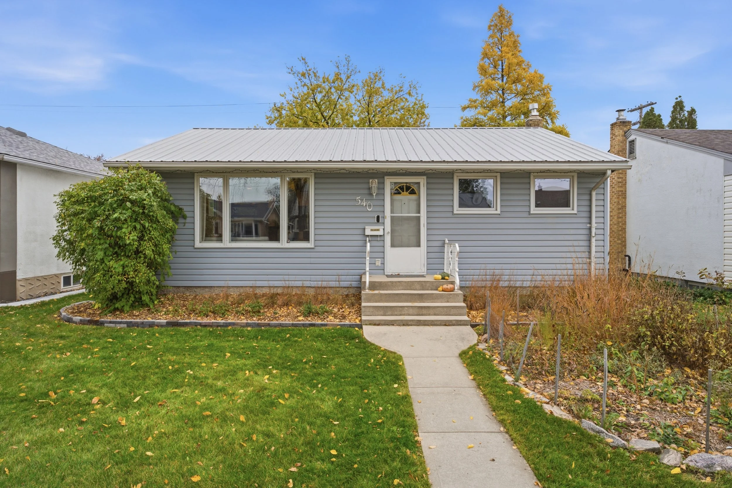 450Beaverbrook St-5.jpg
