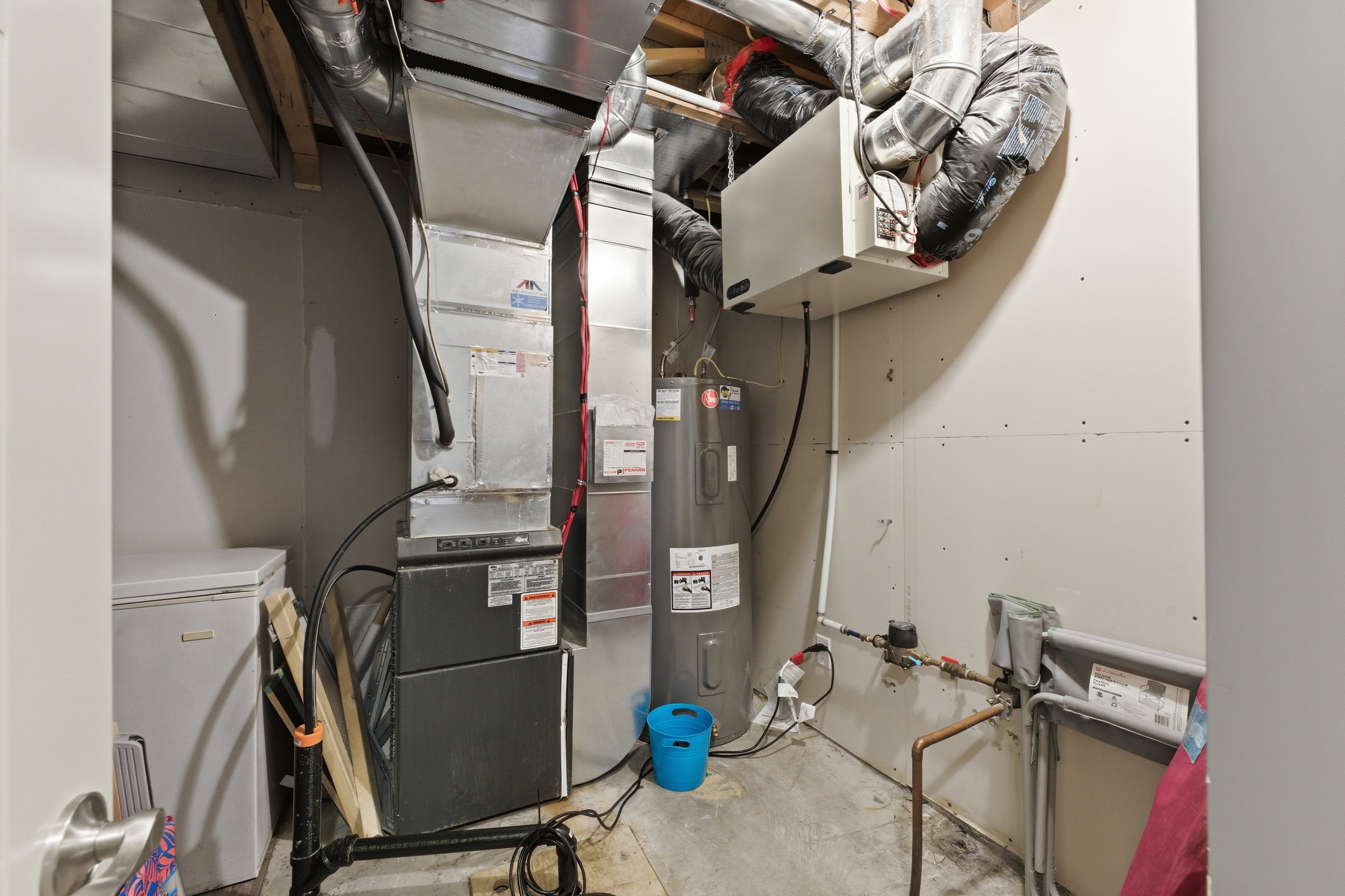 1059 Parker Ave-42.jpg