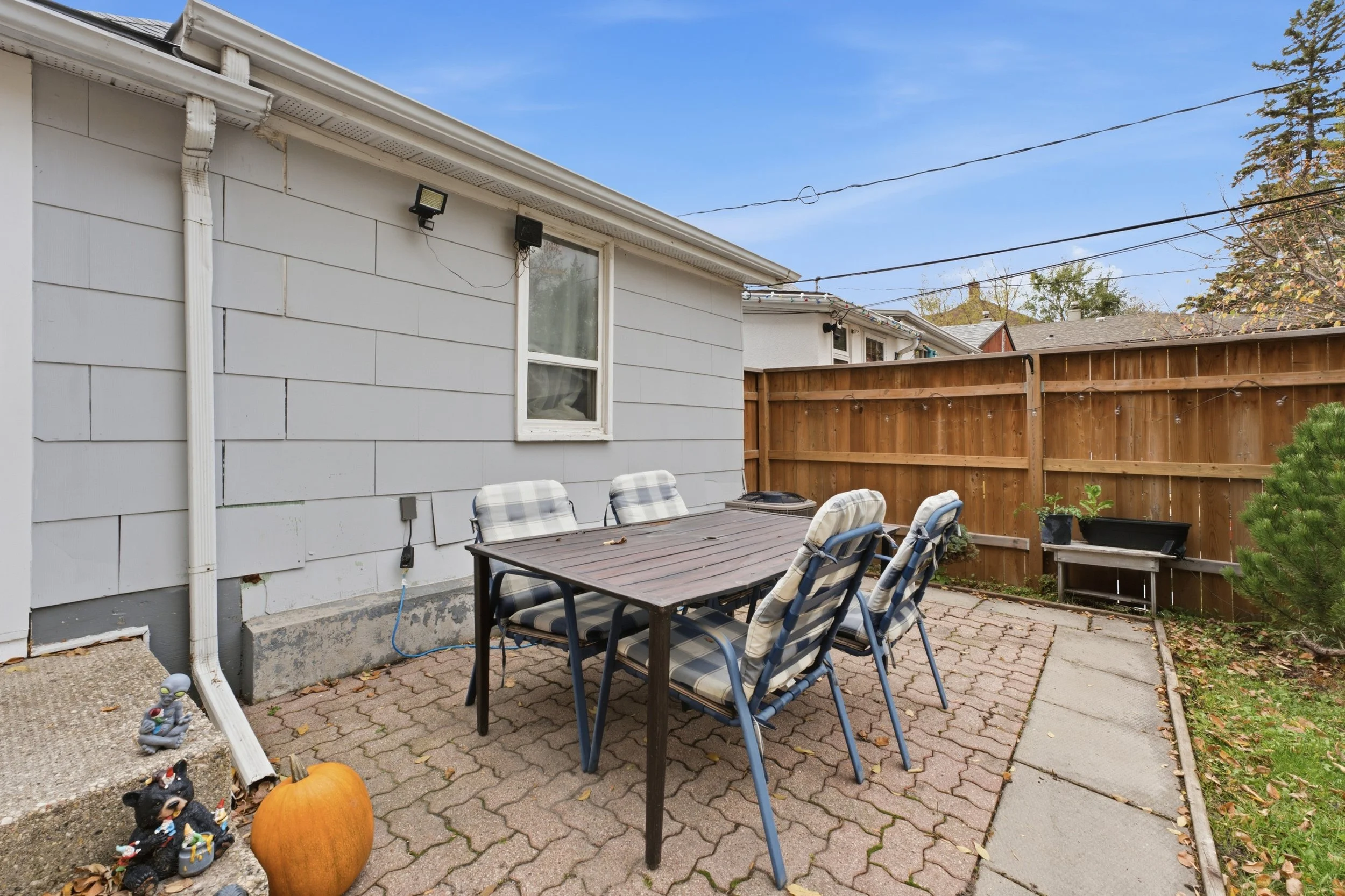 177 Johnson Ave W-34.jpg