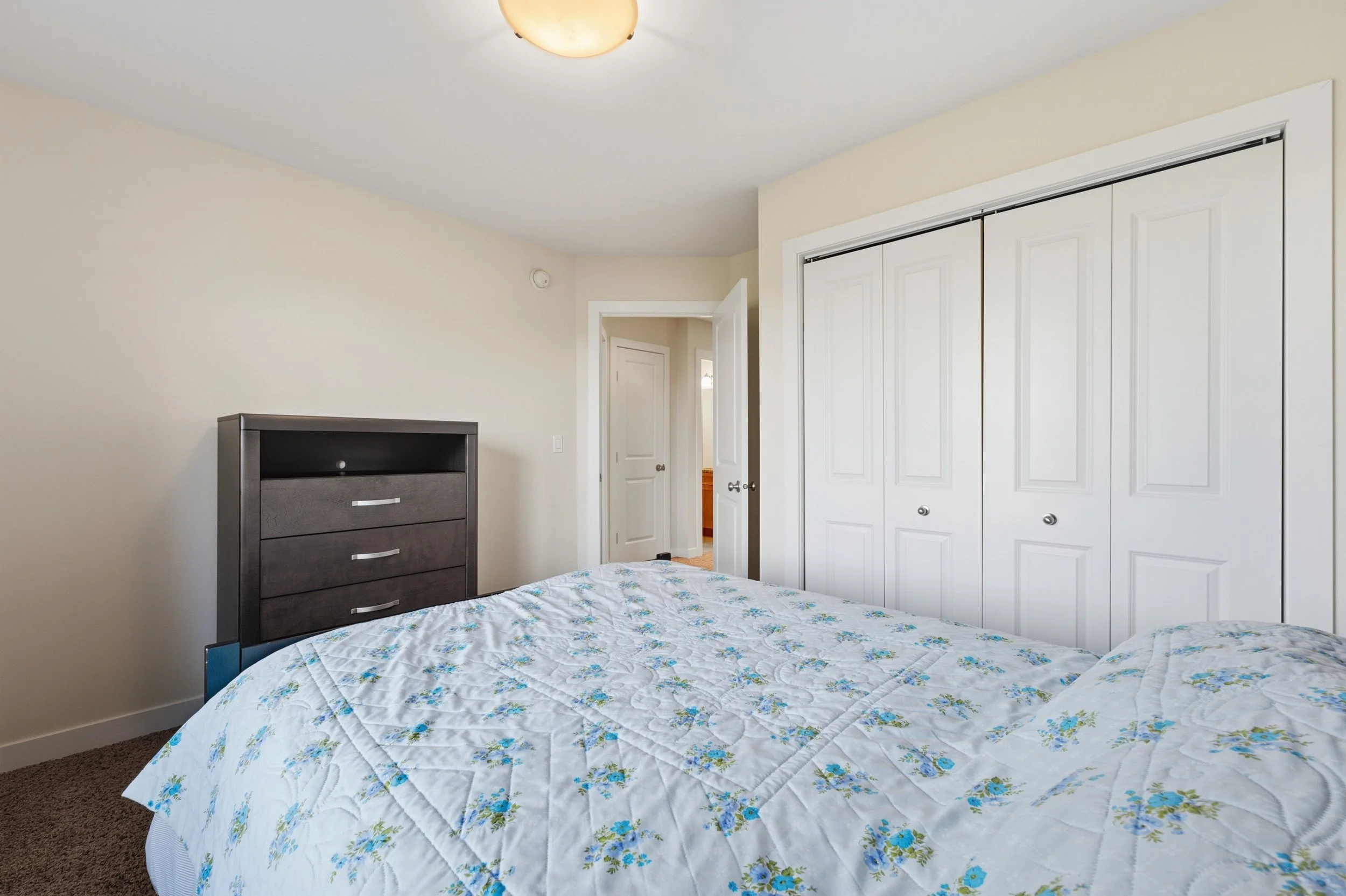 5-3377 Pembina Ave-34.jpg