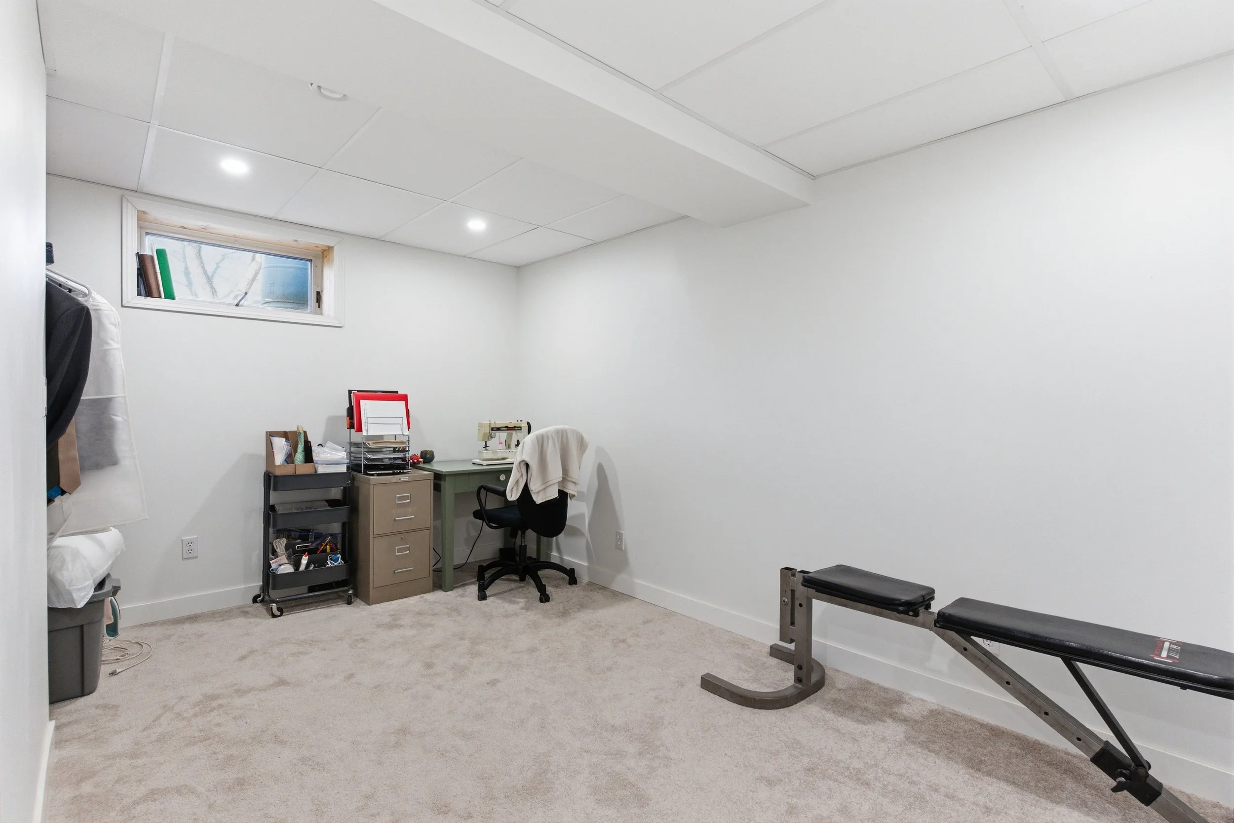 55 Spruce Cres-32.jpg