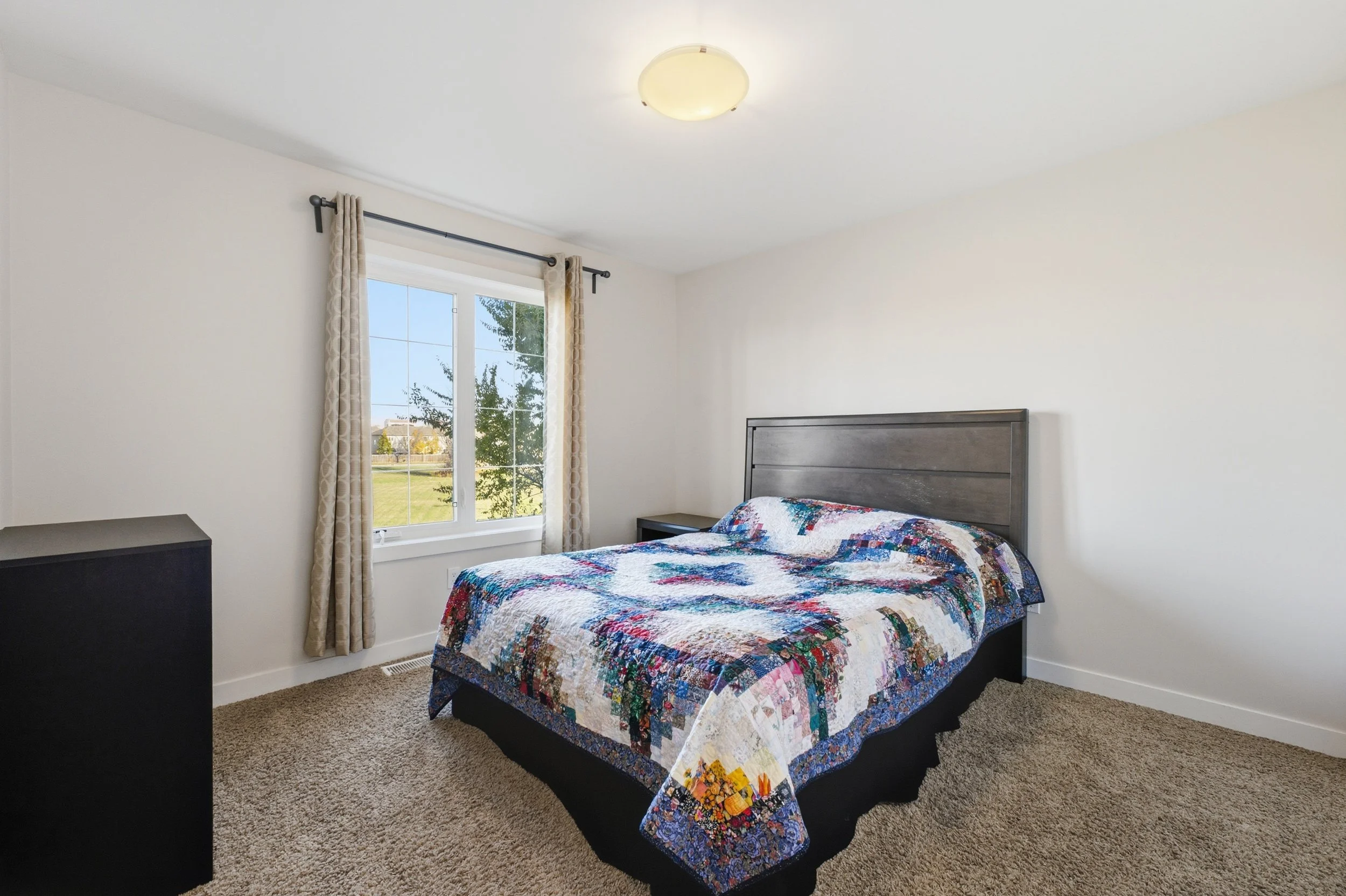 5-3377 Pembina Ave-31.jpg