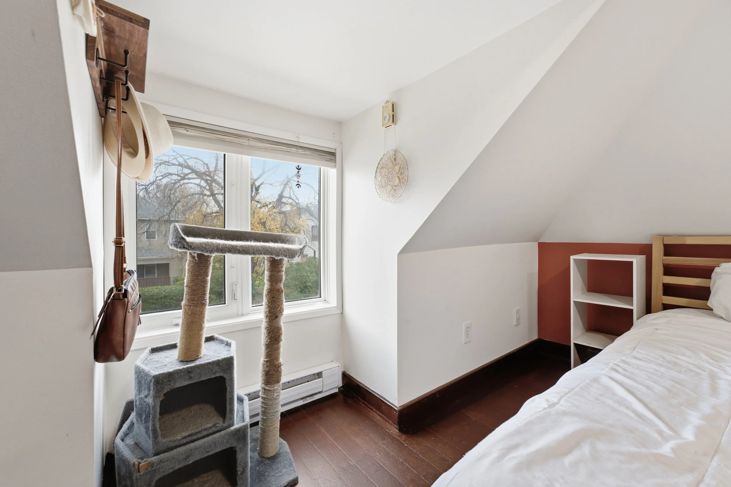 177 Johnson Ave W-27.jpg