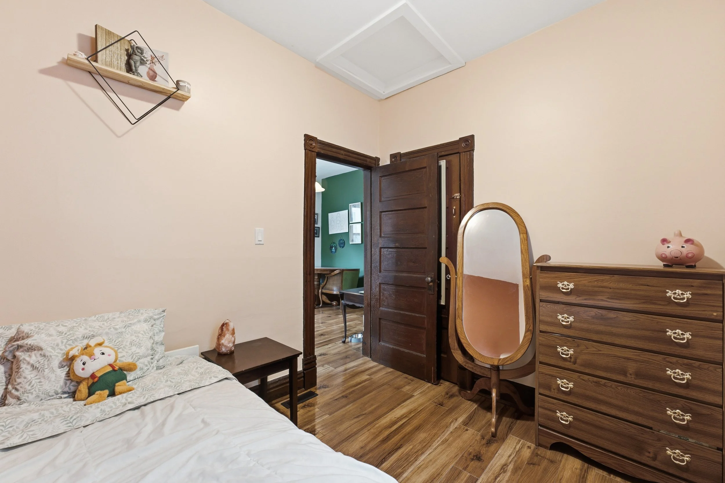 177 Johnson Ave W-19.jpg