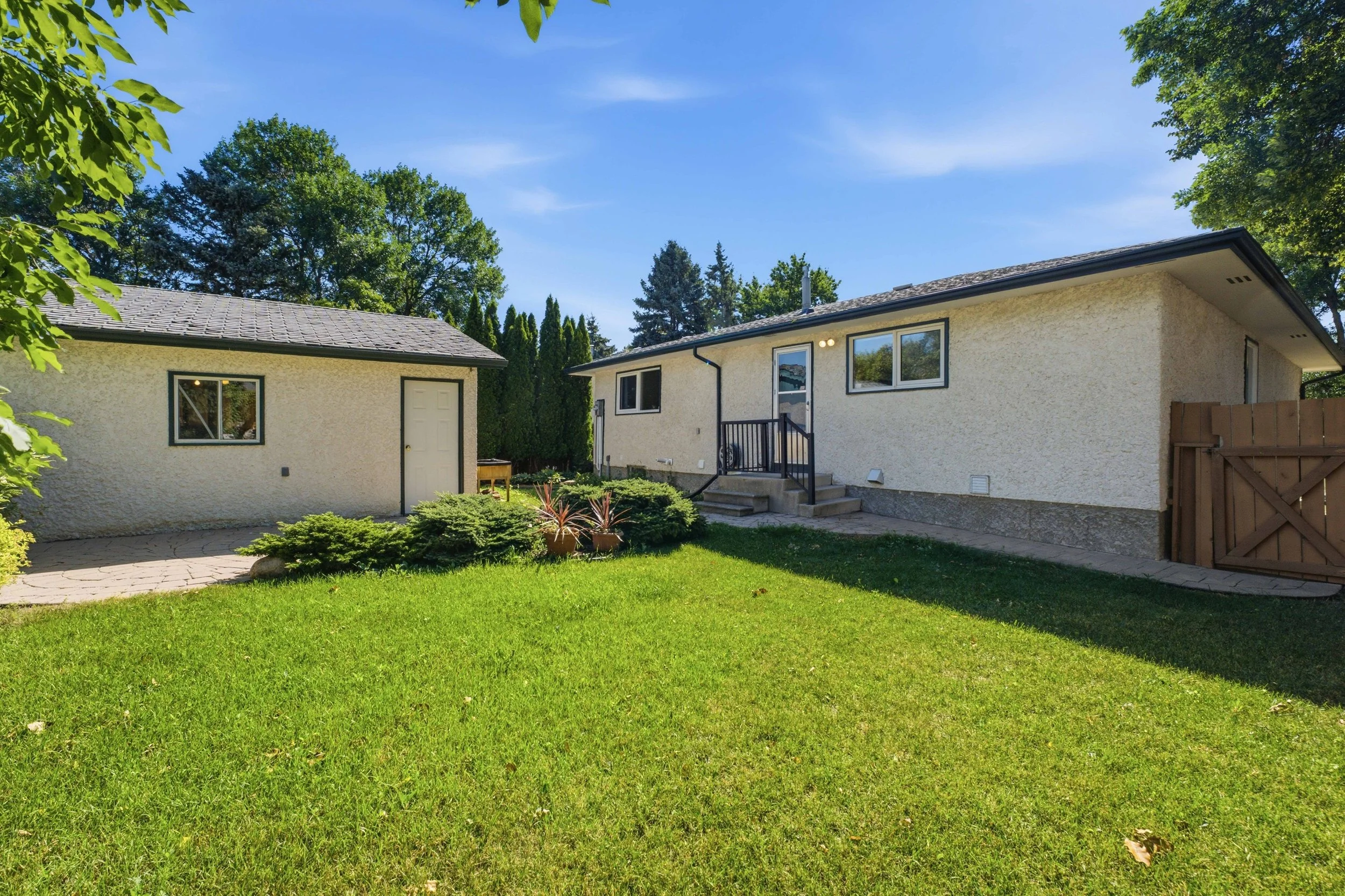 31 Dells Cres-42.jpg
