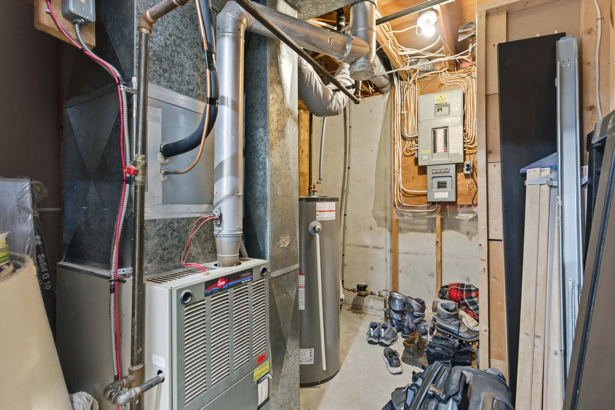 55 Spruce Cres-36.jpg