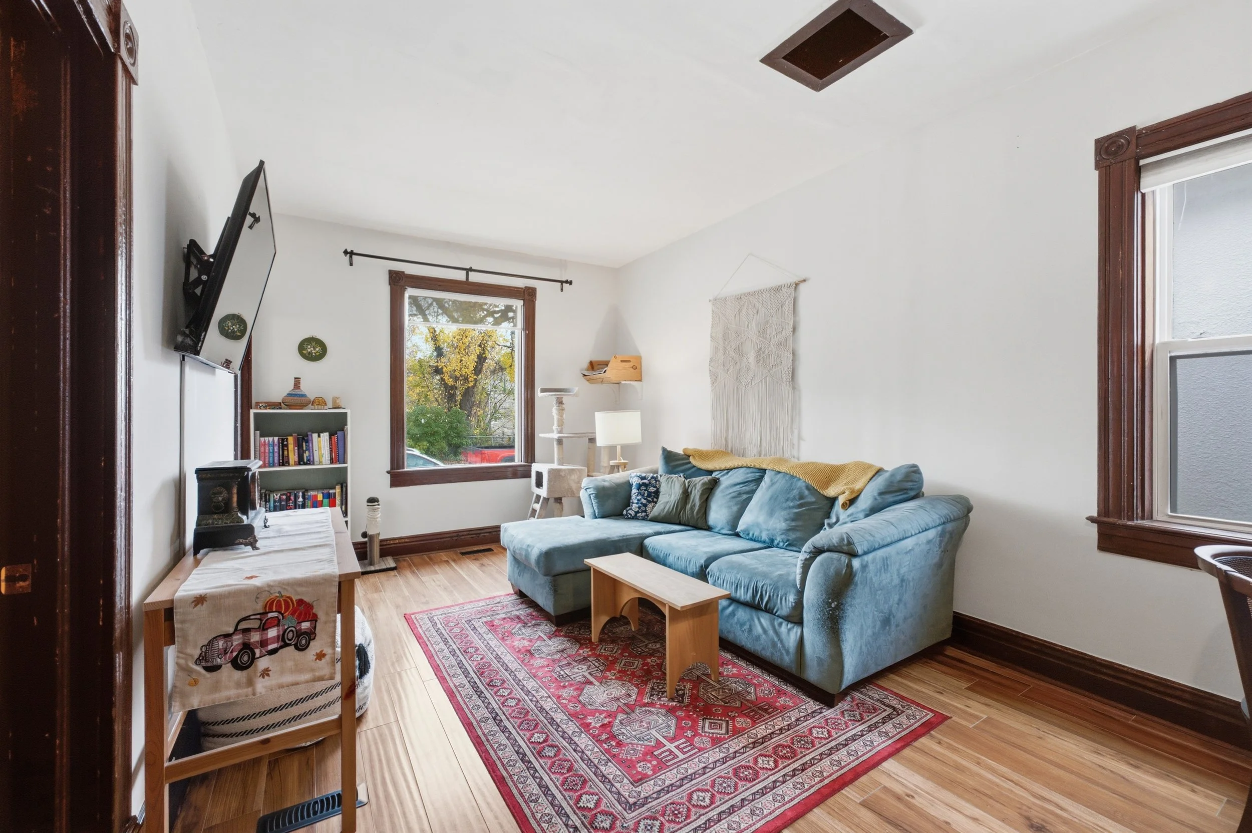 177 Johnson Ave W-10.jpg