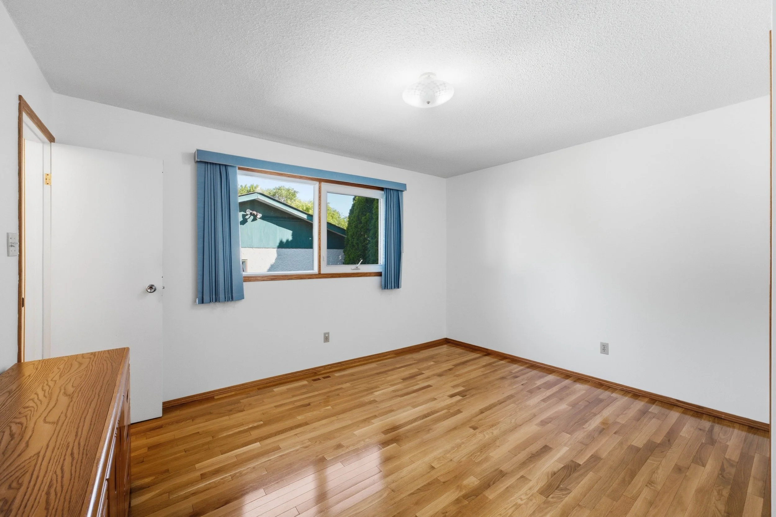 31 Dells Cres-16.jpg